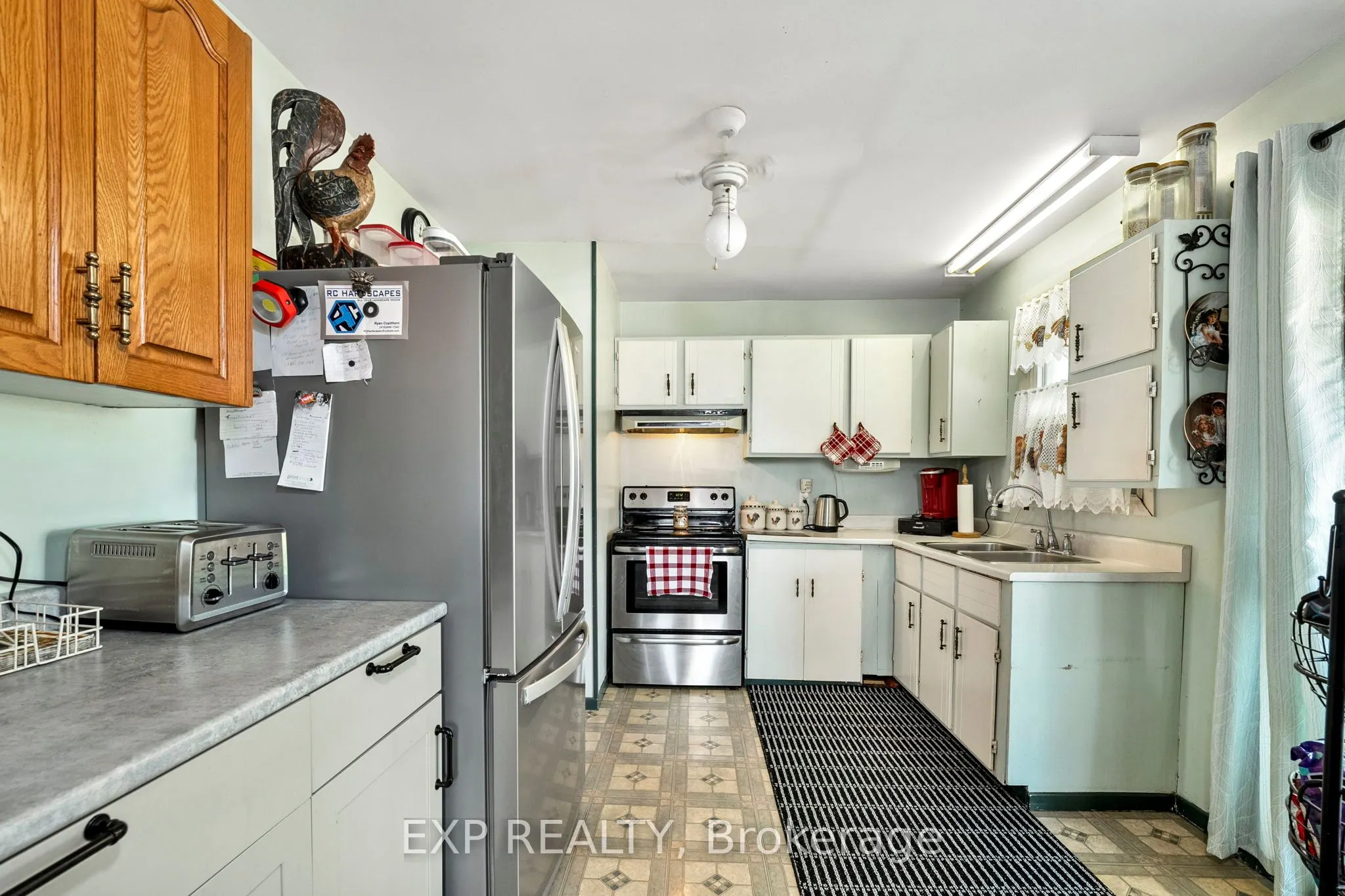 354 Lakeland Crescent