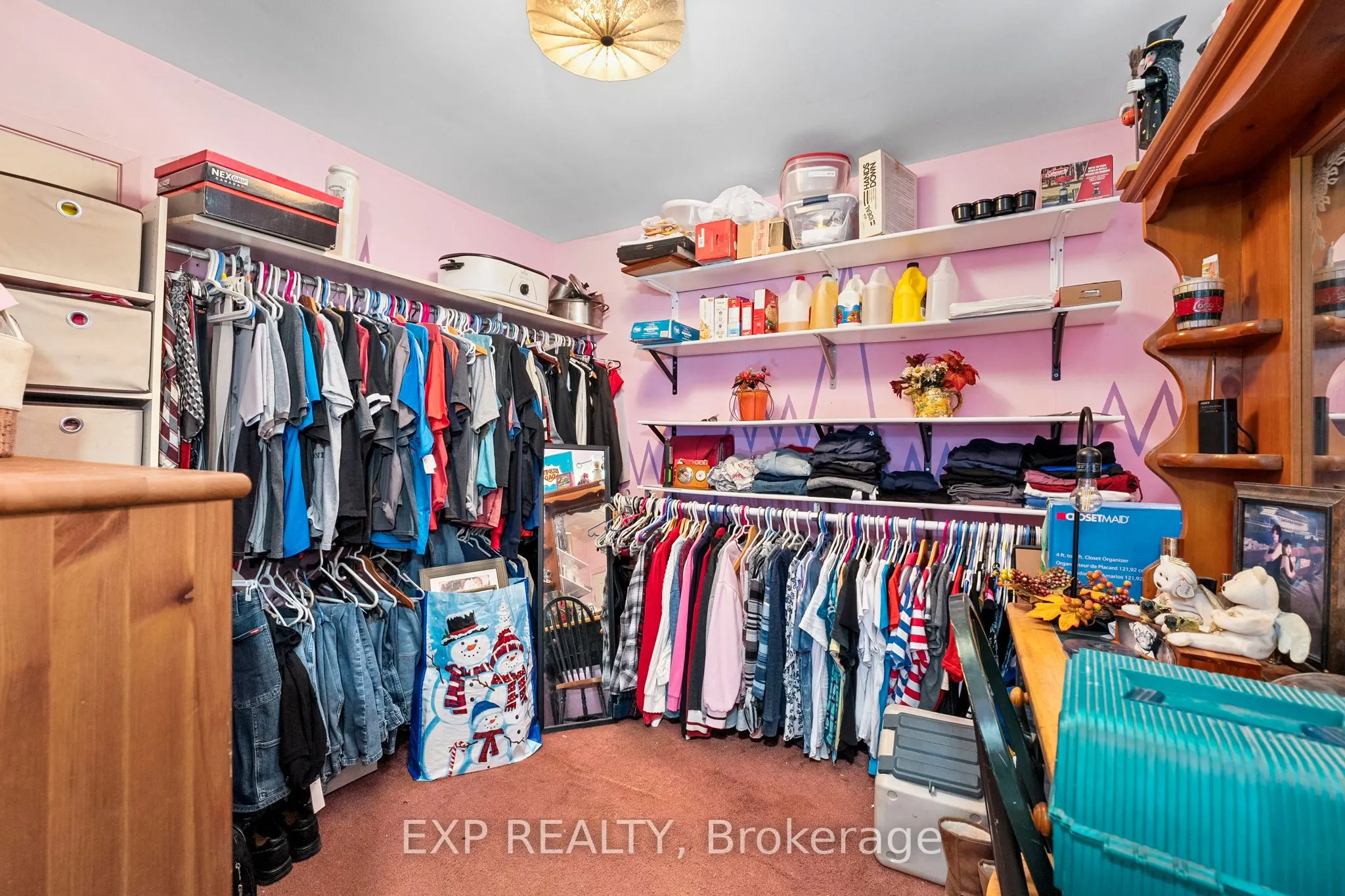 354 Lakeland Crescent