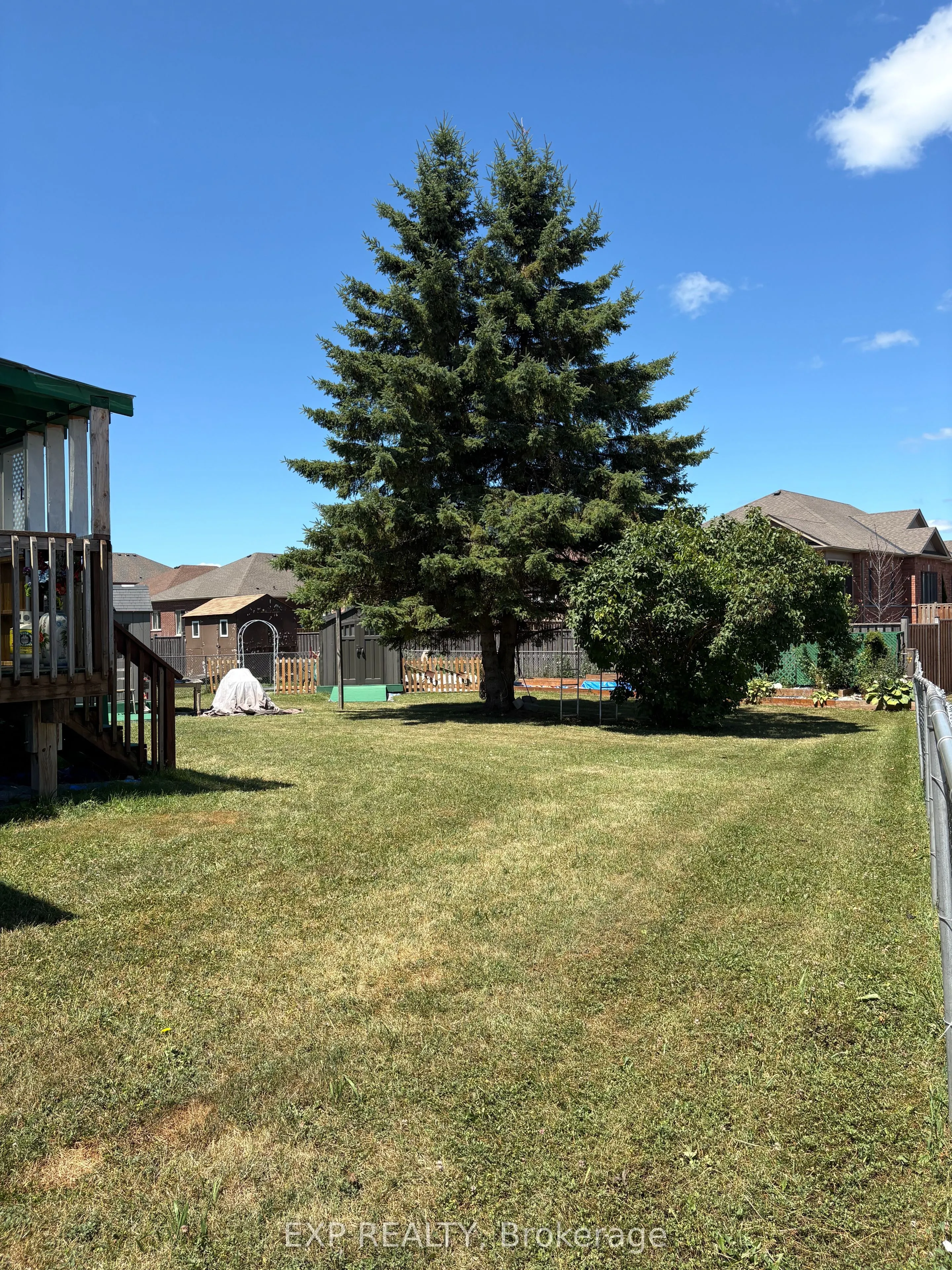 354 Lakeland Crescent