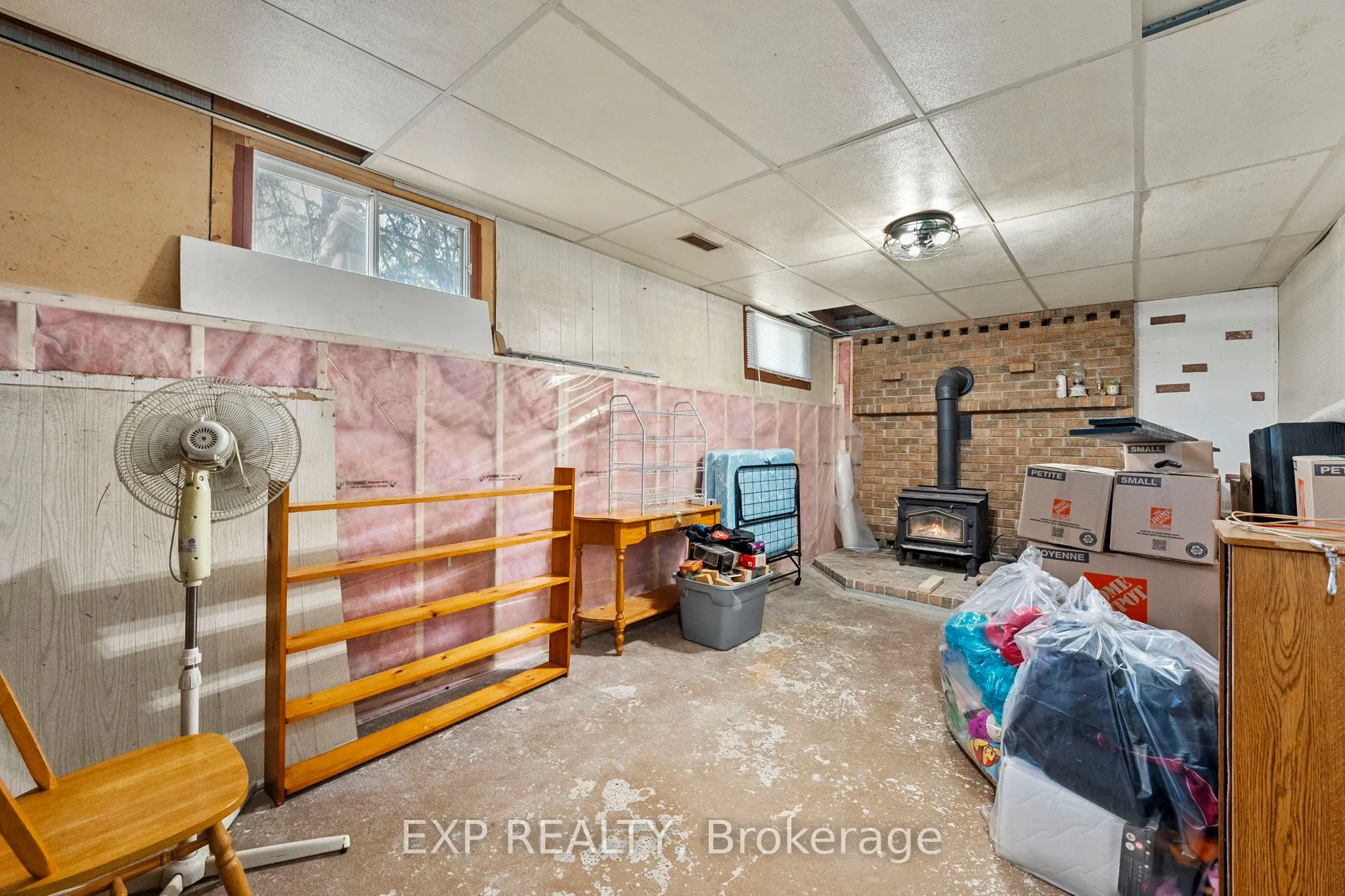 354 Lakeland Crescent