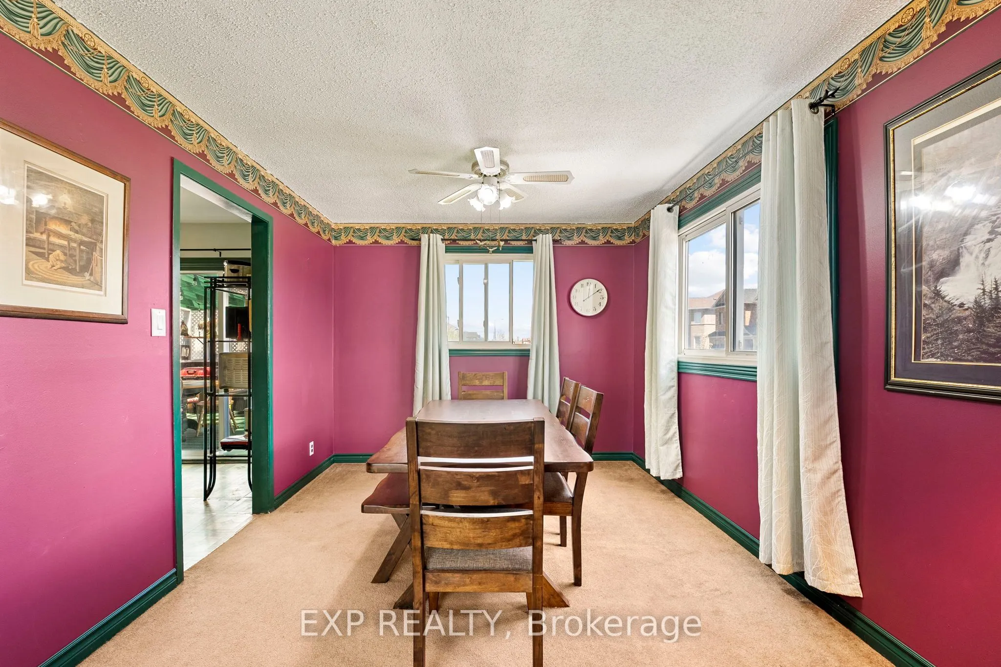 354 Lakeland Crescent