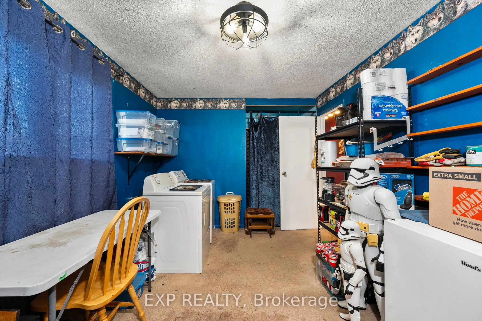 354 Lakeland Crescent