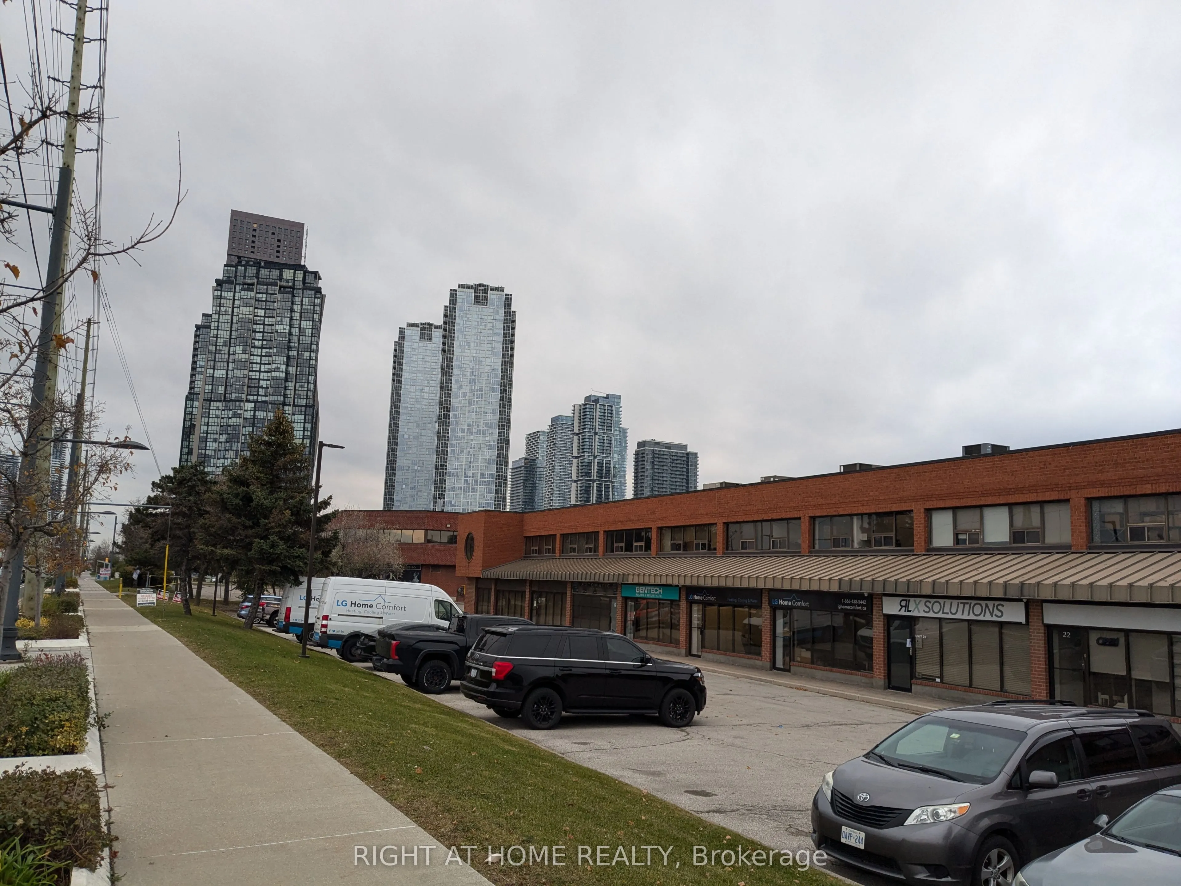 23 McCleary Court, #19/20
