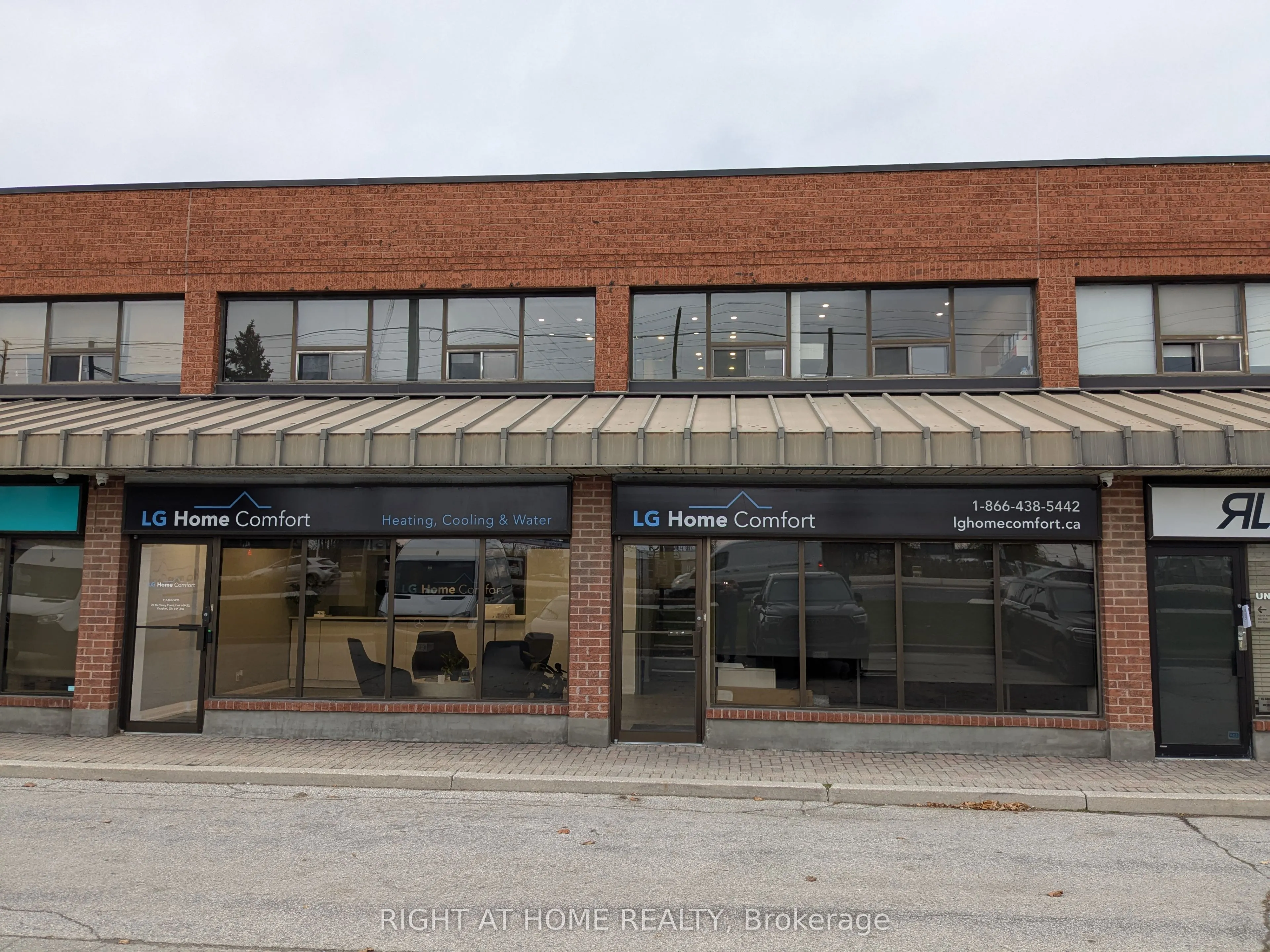 23 McCleary Court, #19/20