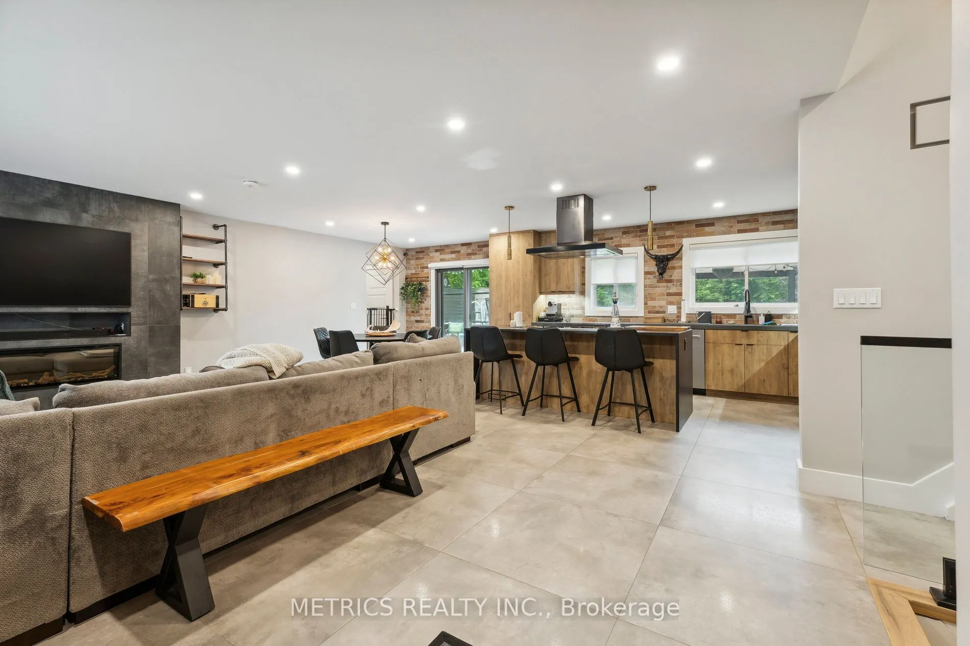 1386 Gilford Road