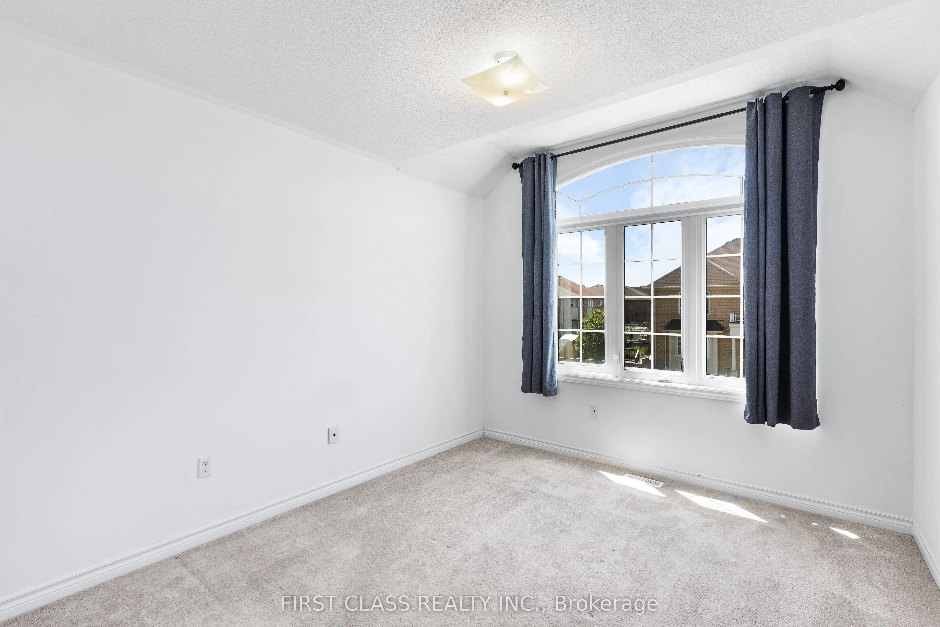 74 Evershot Crescent