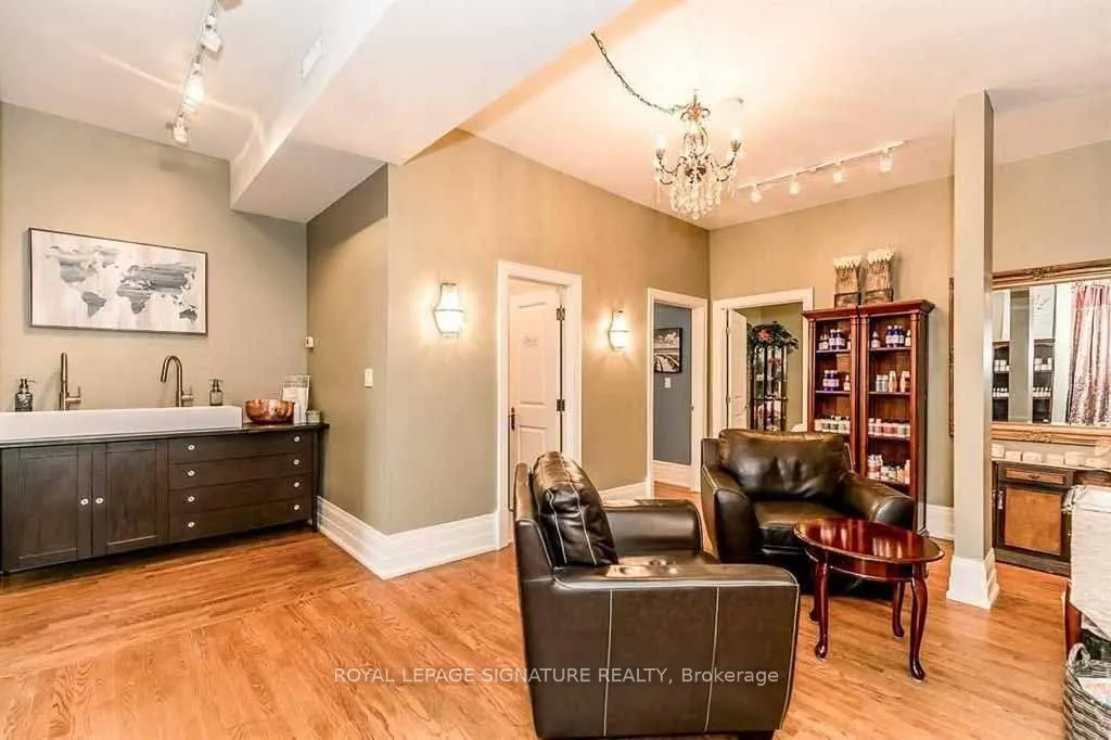 83 Dawson Manor Boulevard