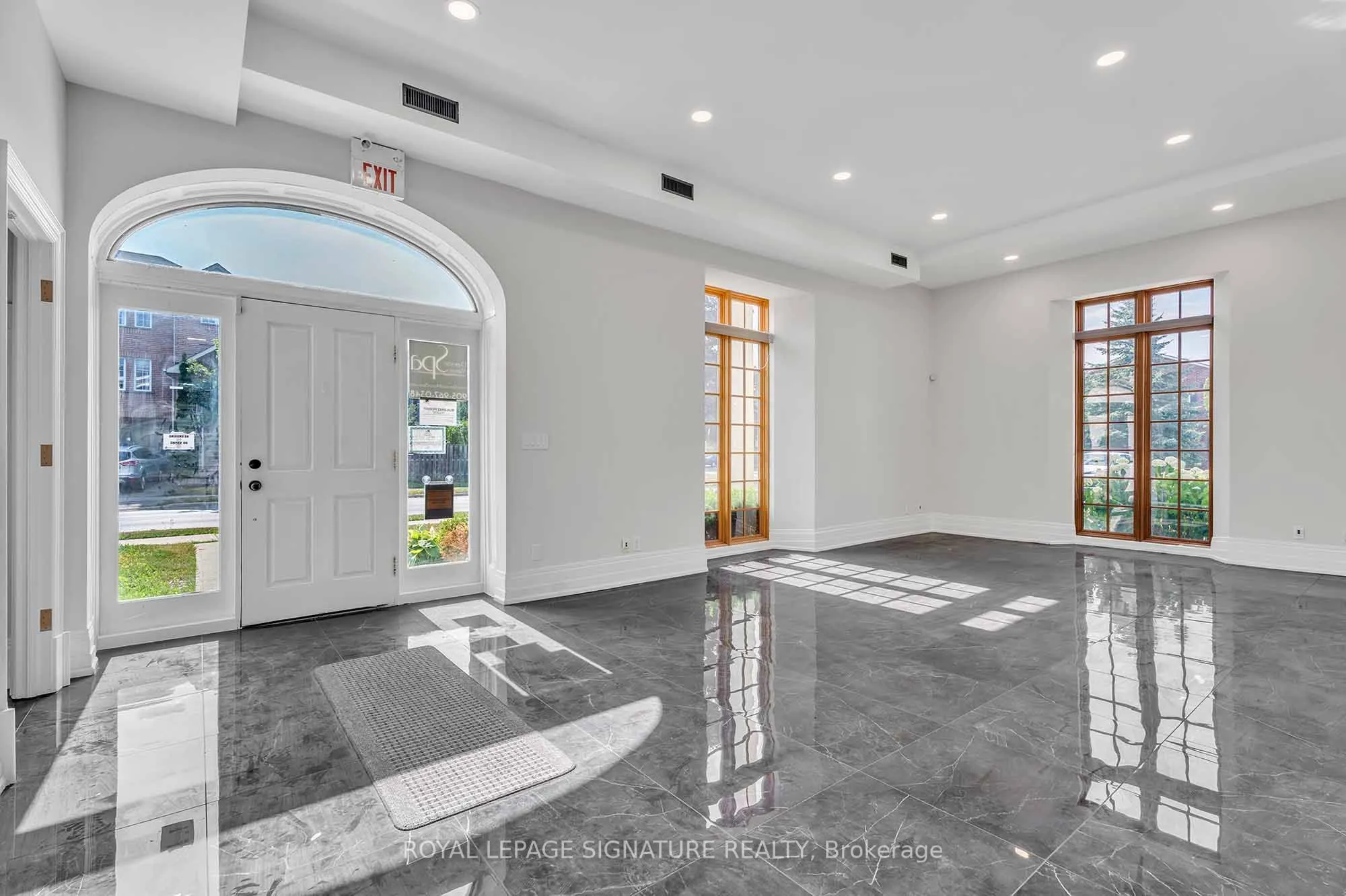83 Dawson Manor Boulevard