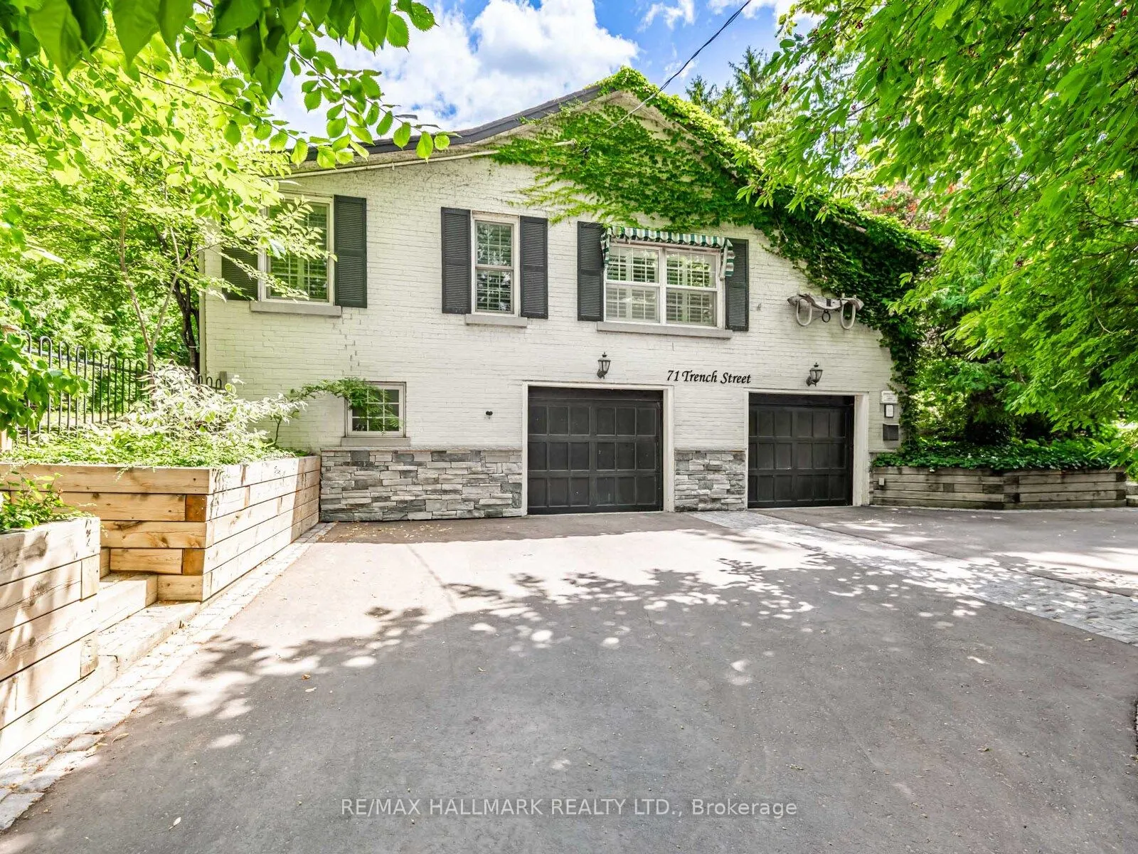 71 Trench Street