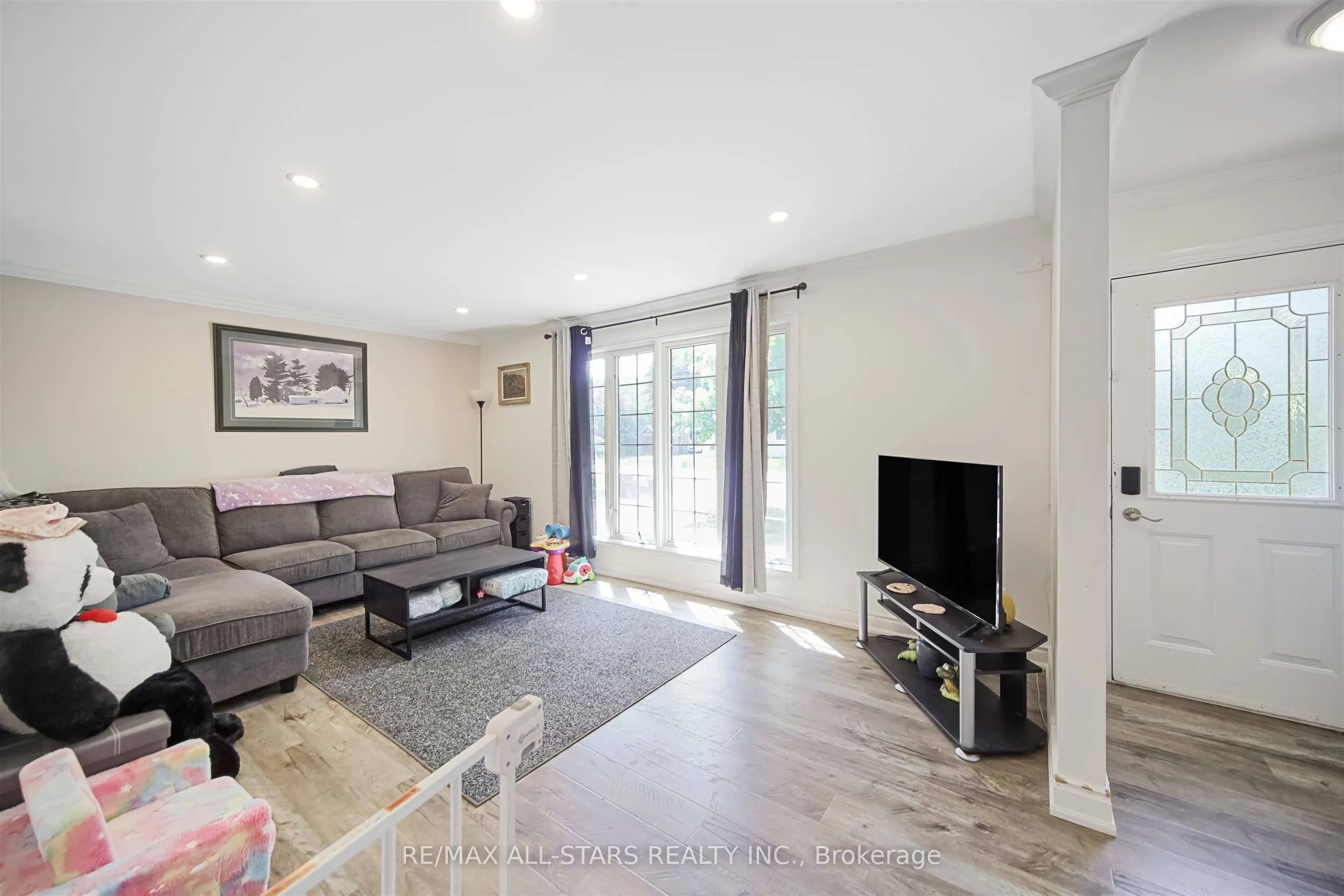 354 ADELINE Drive