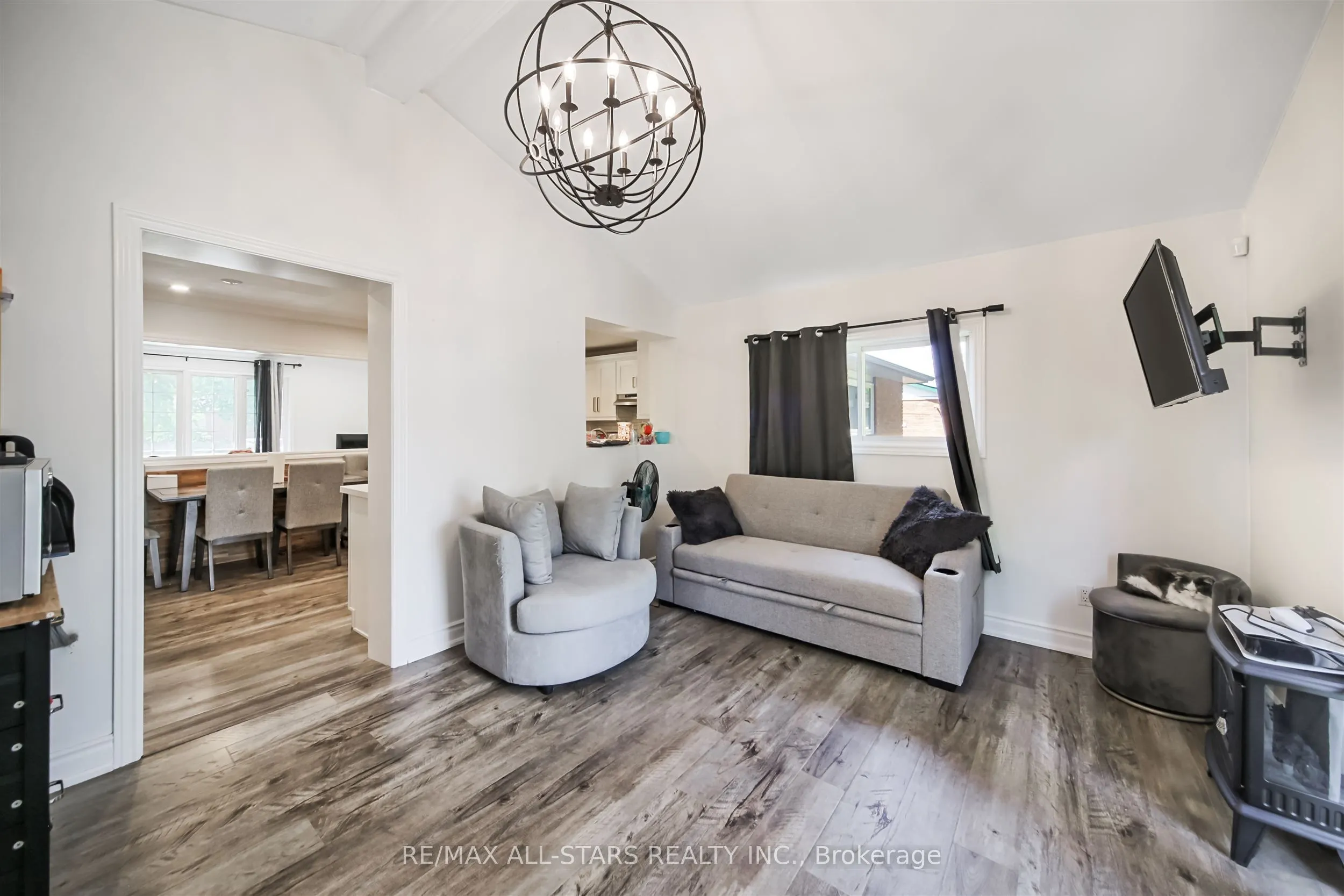 354 ADELINE Drive