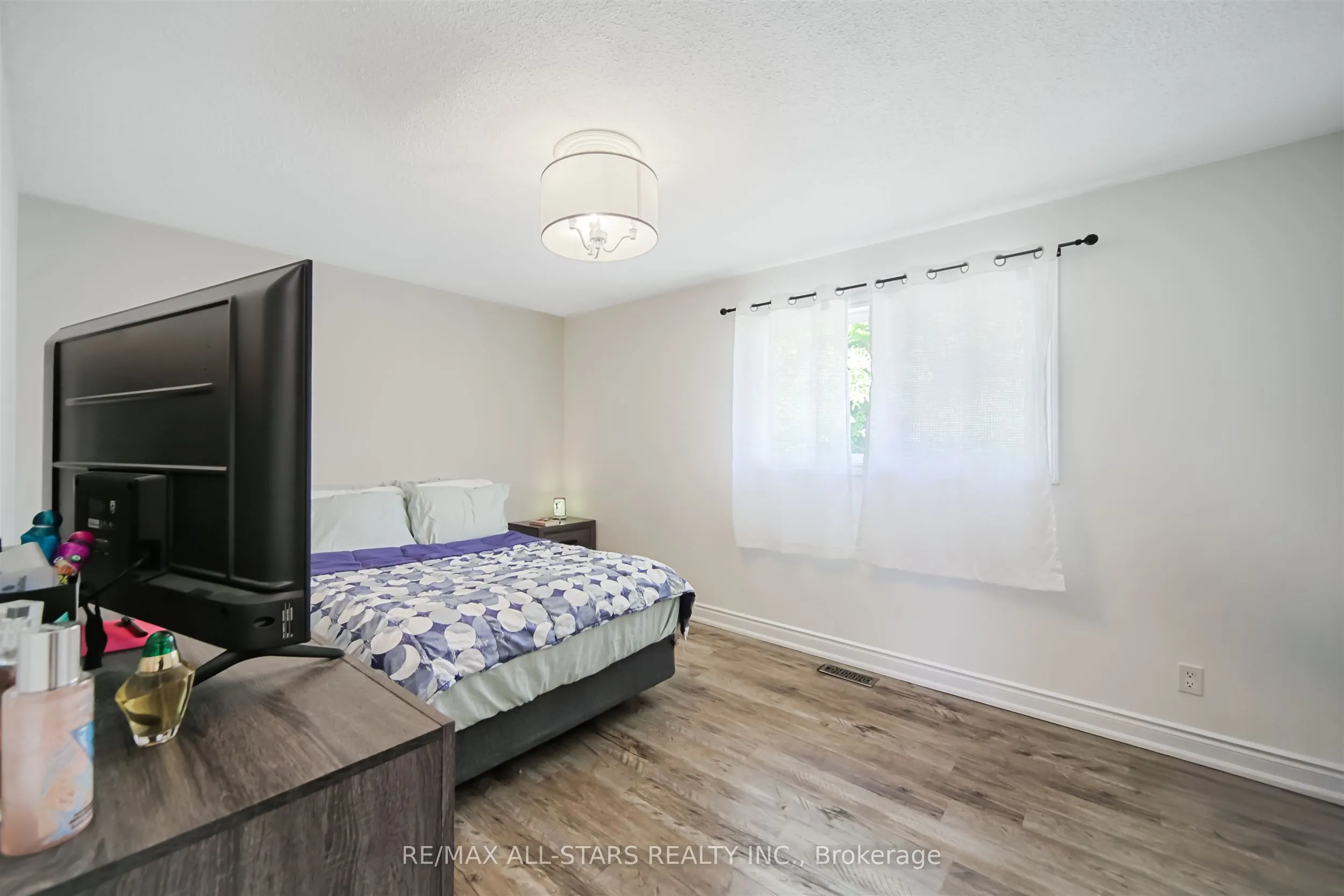 354 ADELINE Drive