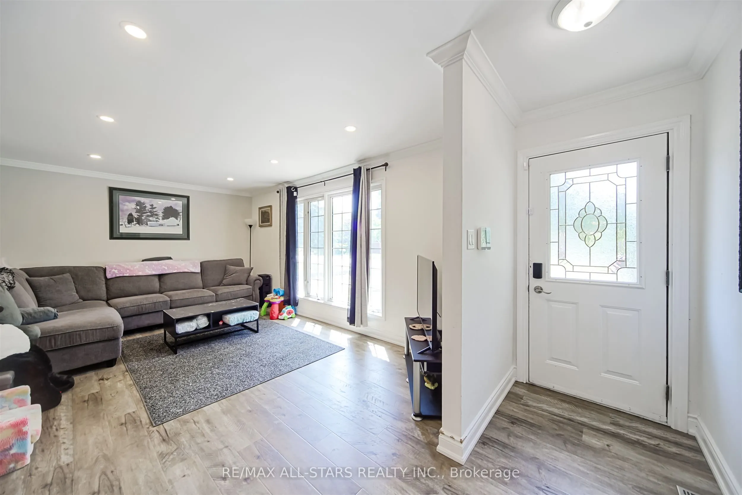 354 ADELINE Drive