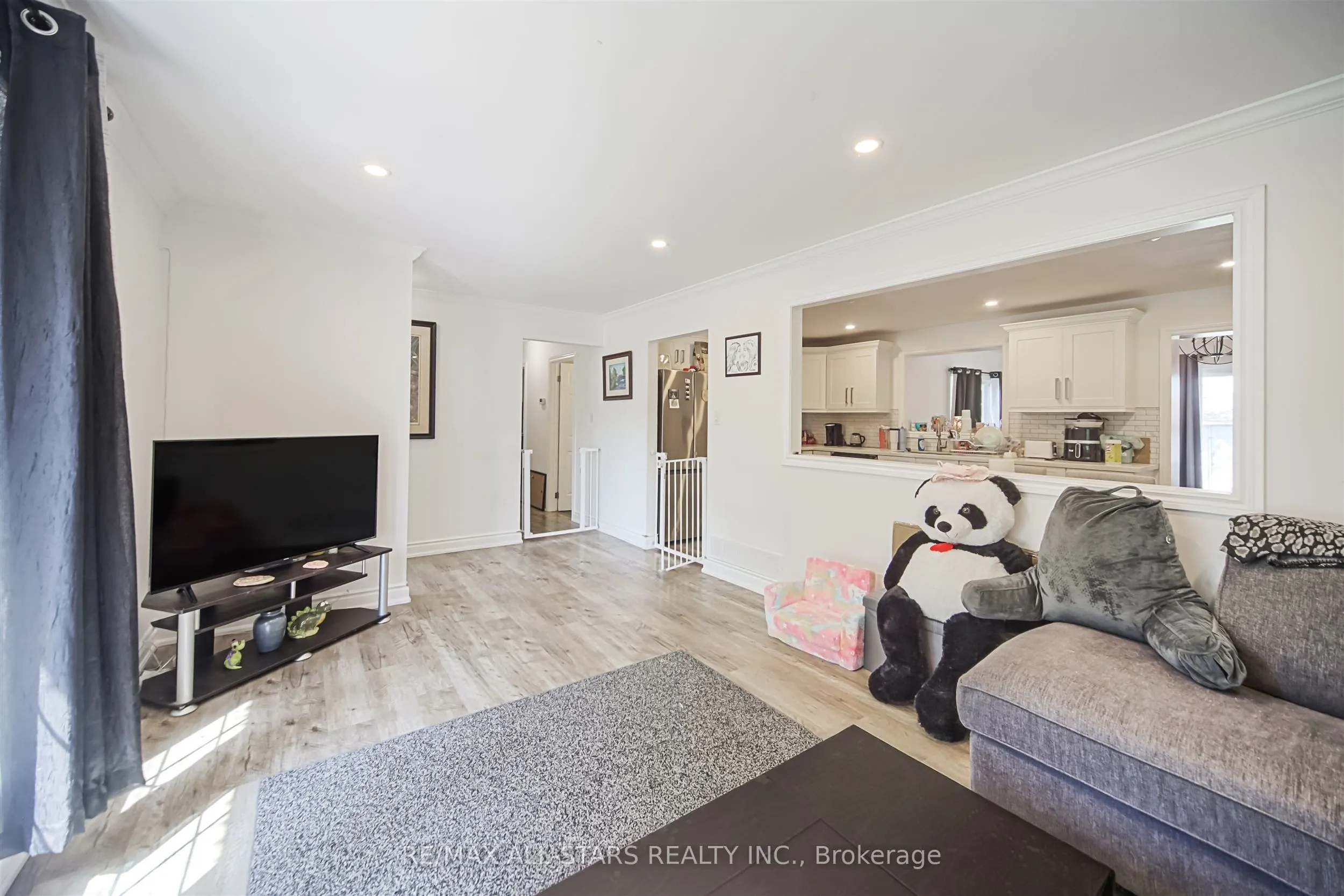 354 ADELINE Drive