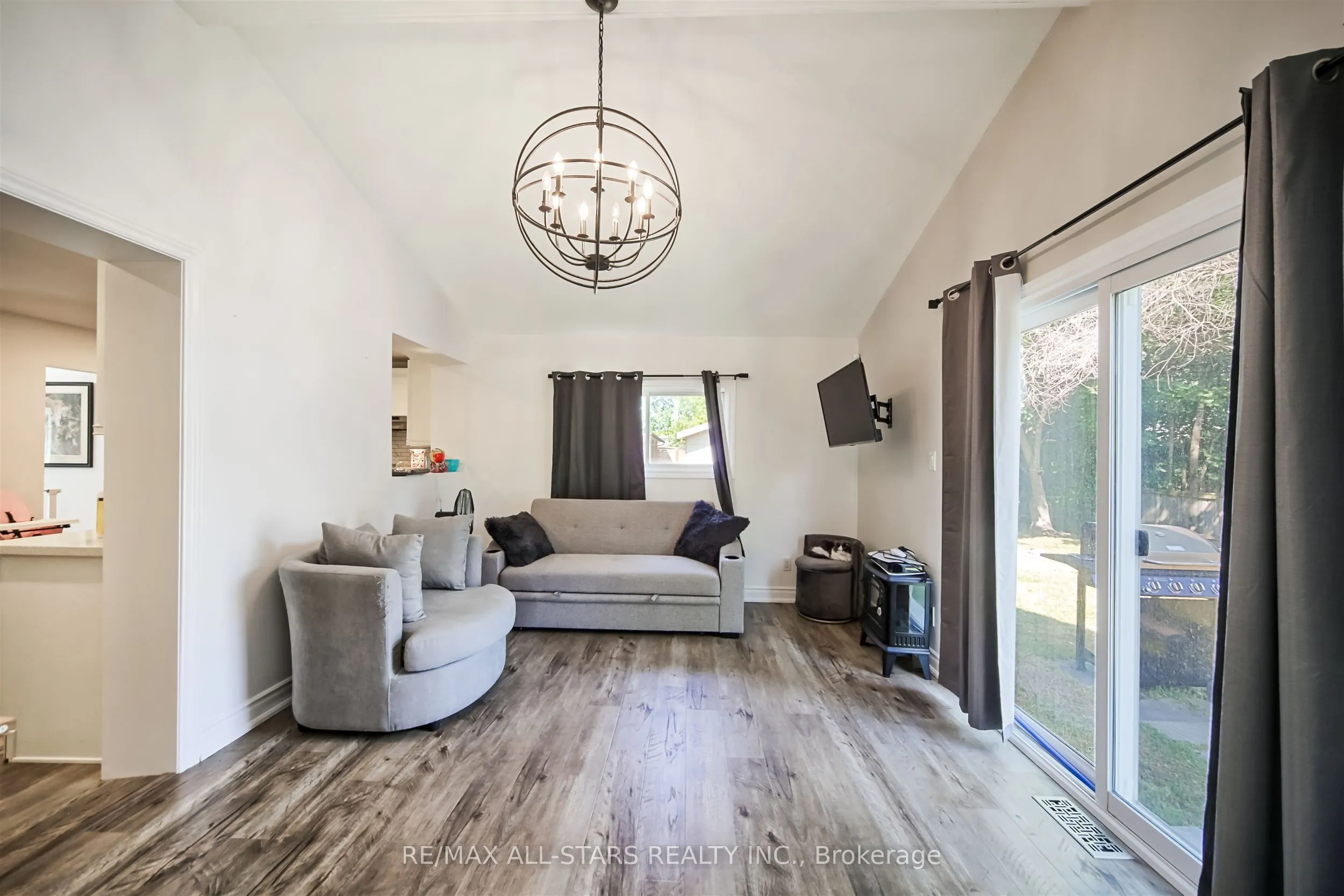 354 ADELINE Drive