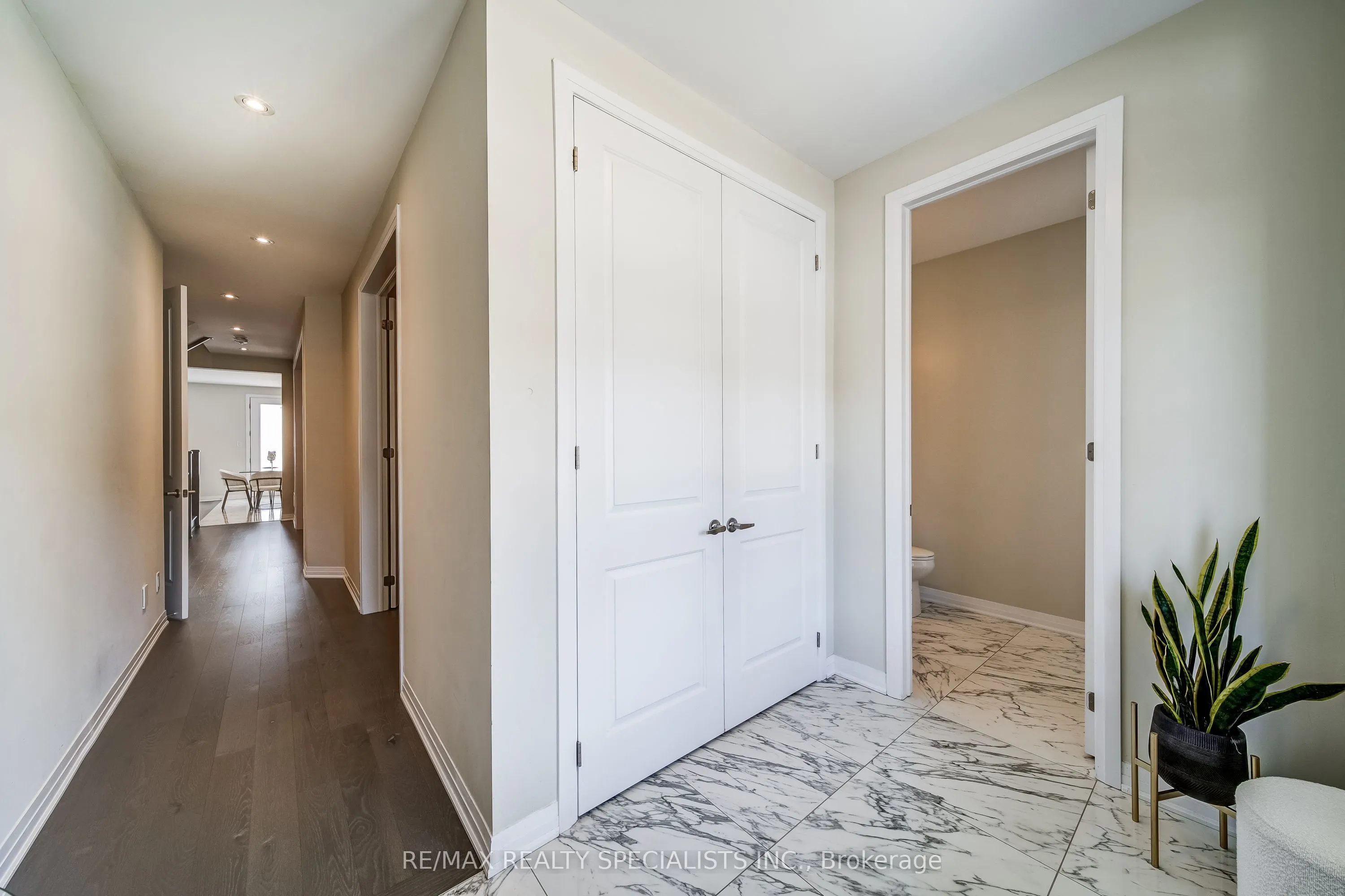1698 Corsal Court