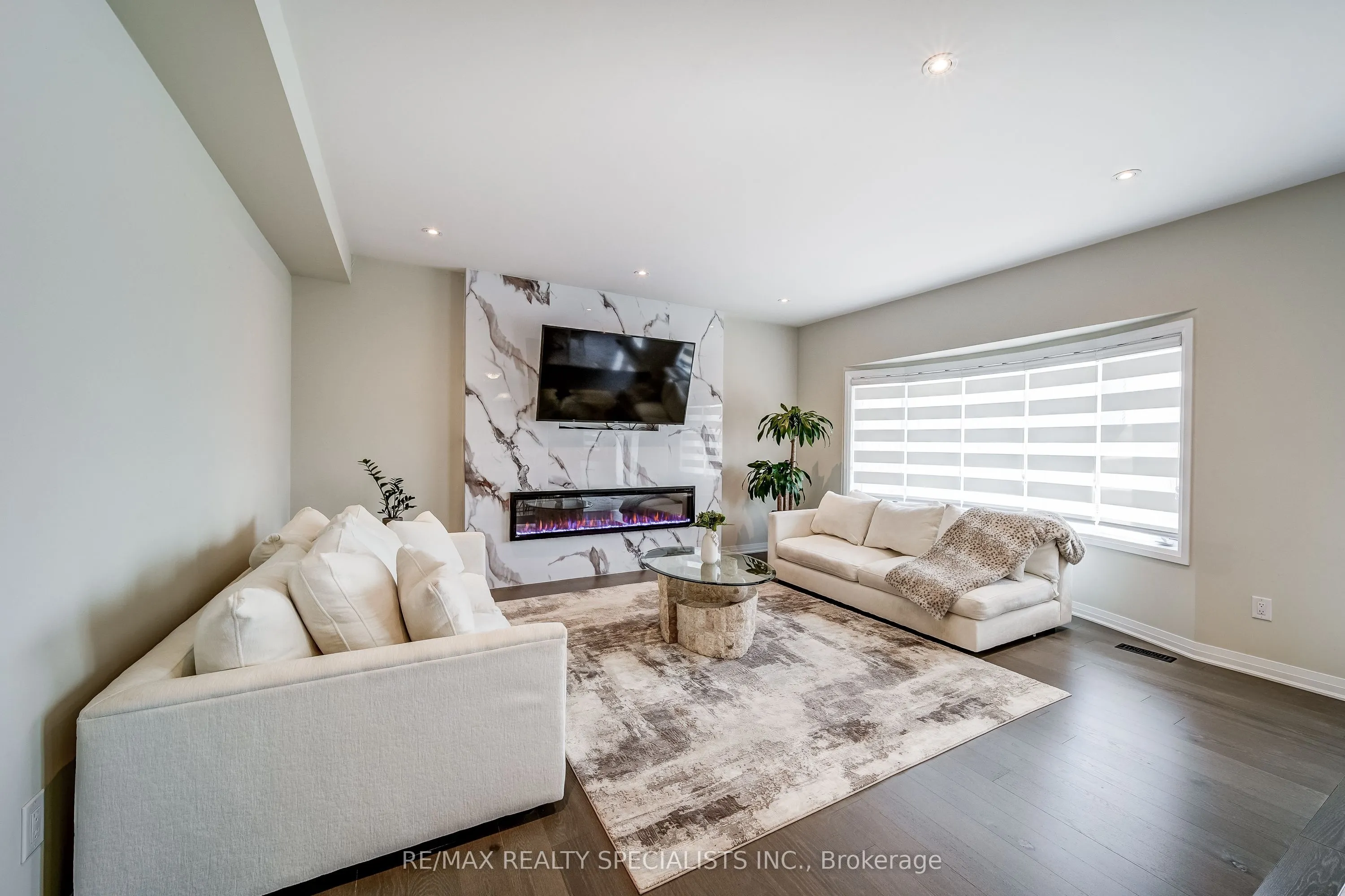 1698 Corsal Court