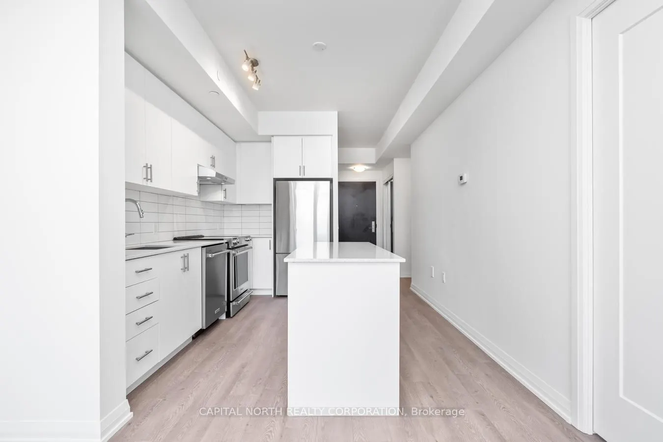 9000 Jane Street, #329