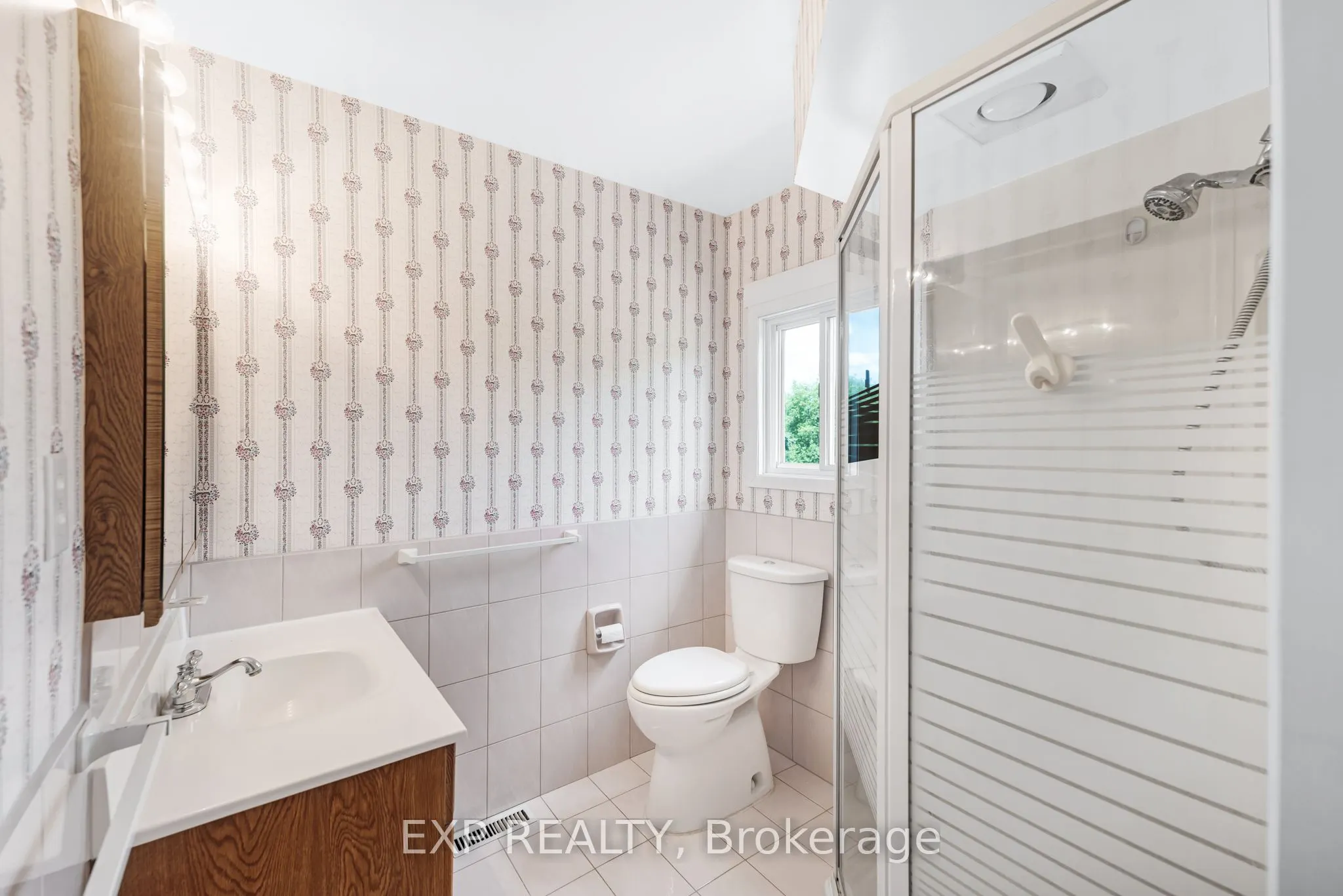 3990 Mount Albert Road