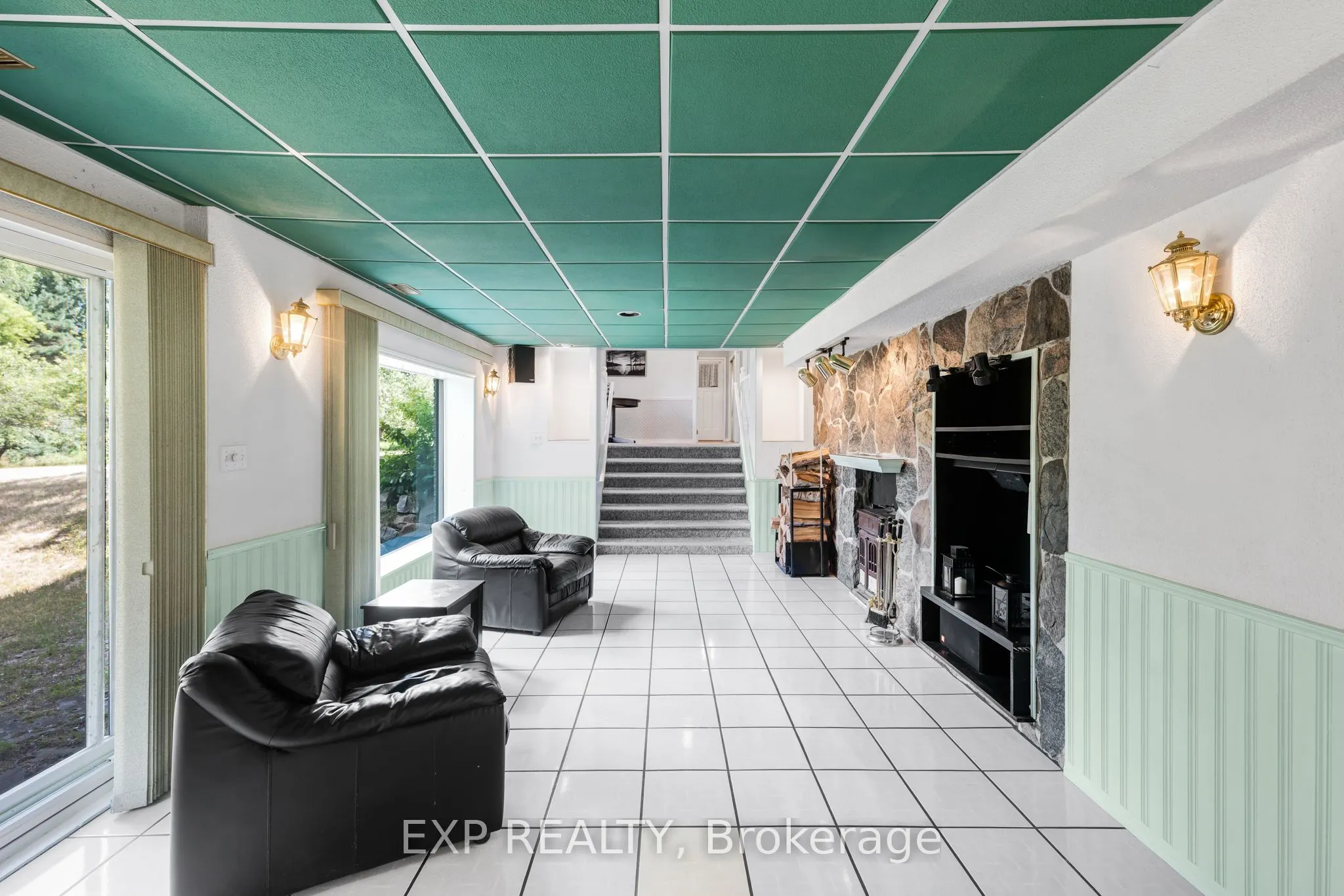 3990 Mount Albert Road