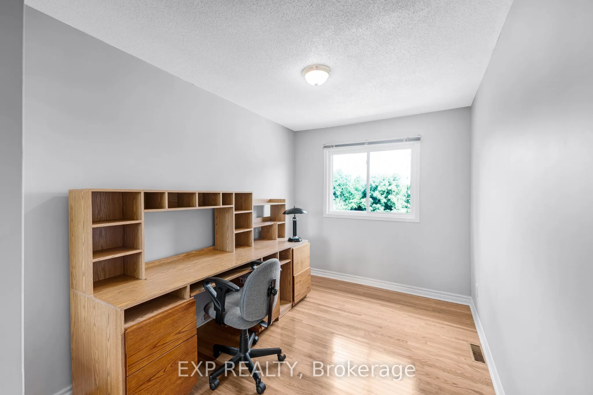 3990 Mount Albert Road