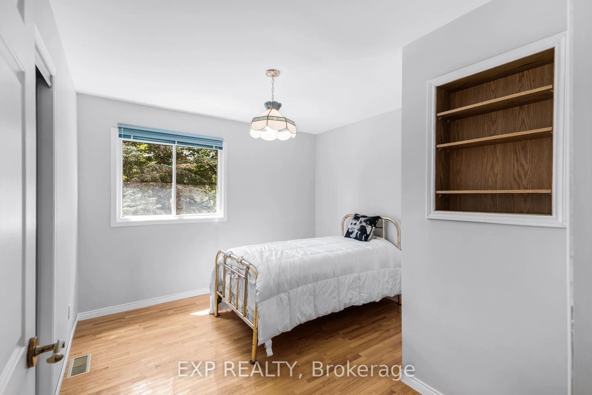 3990 Mount Albert Road
