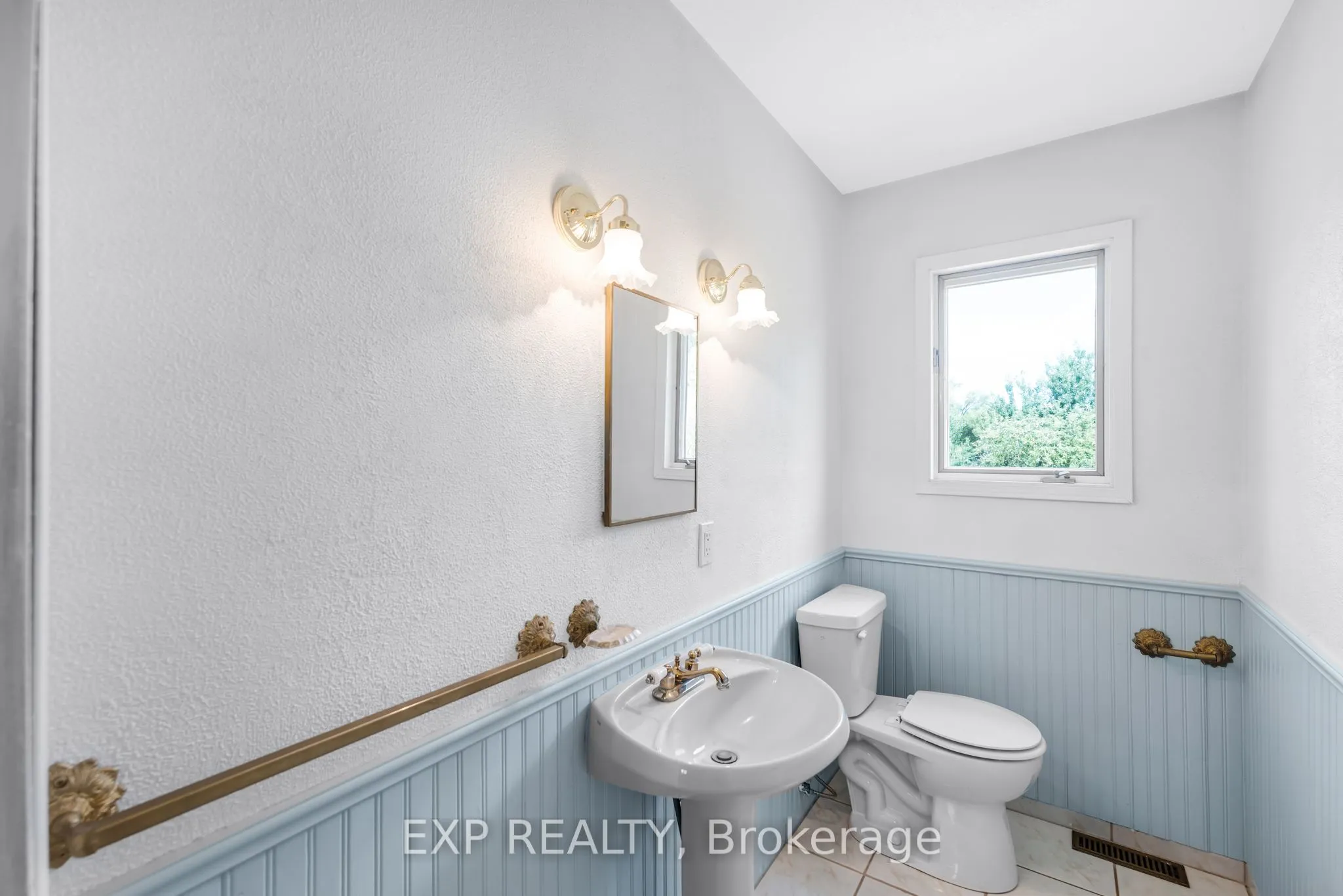 3990 Mount Albert Road