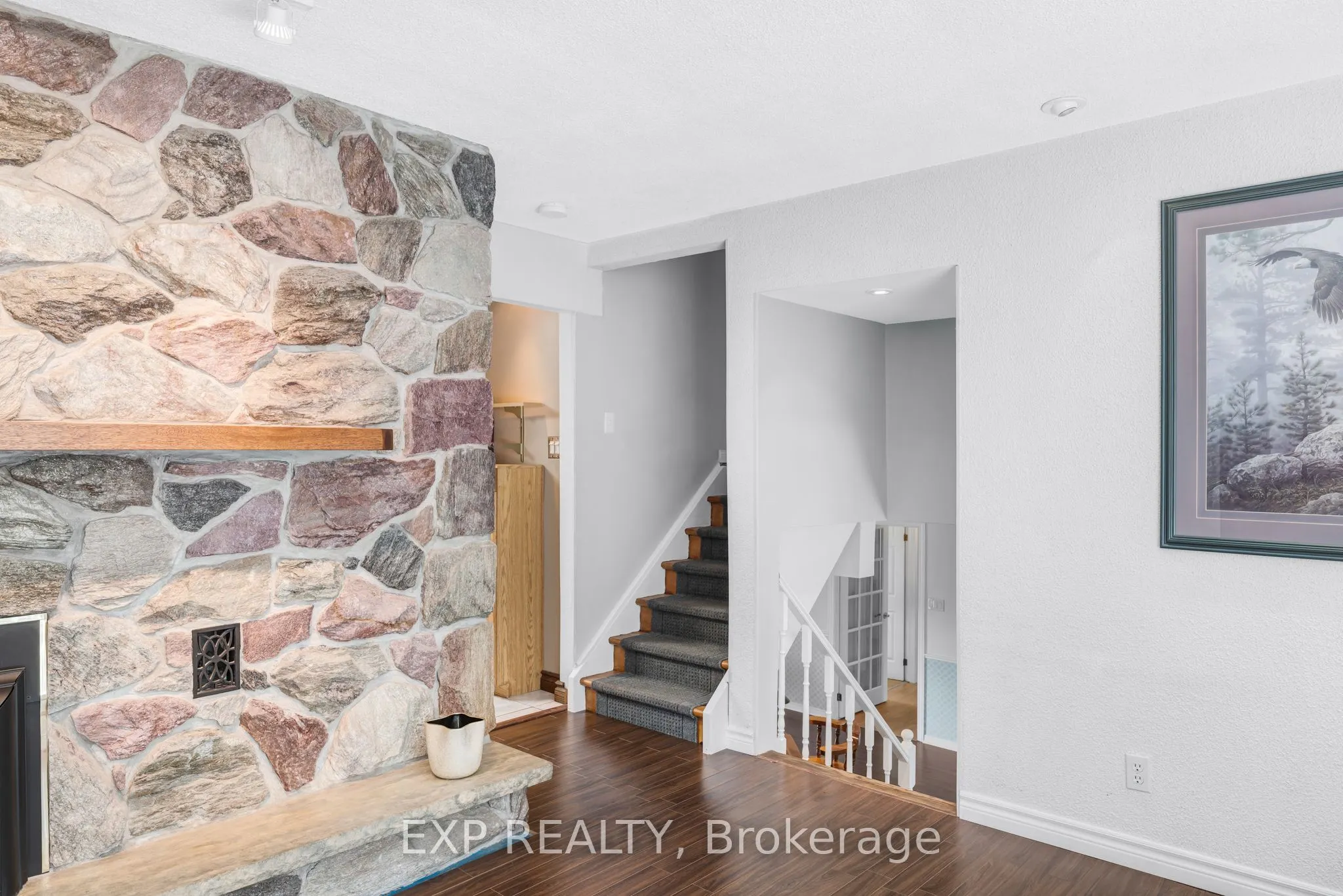 3990 Mount Albert Road