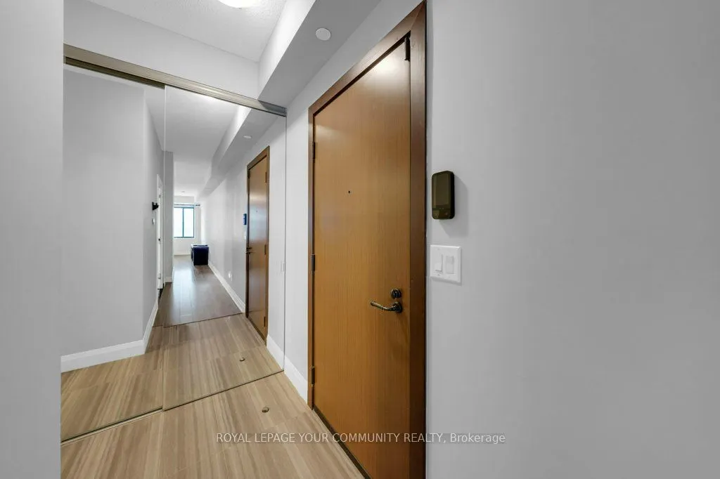 1 Uptown Drive, #202