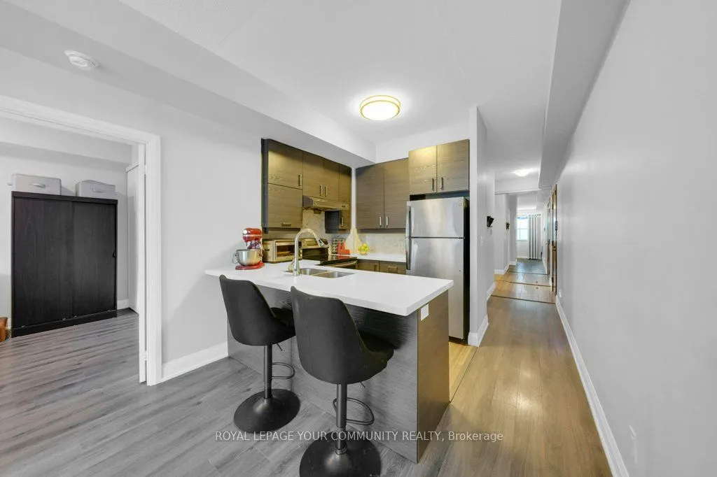 1 Uptown Drive, #202