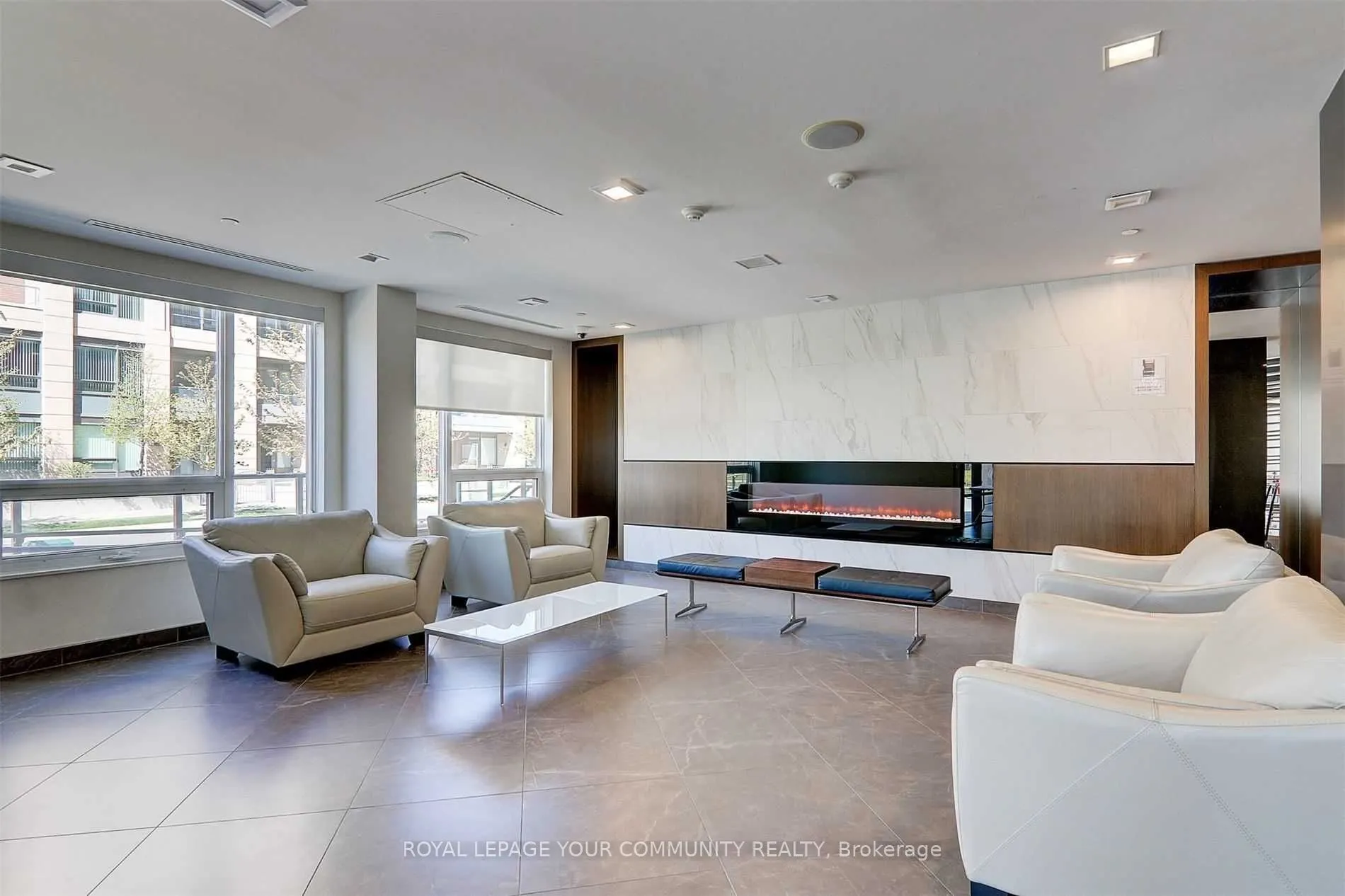 1 Uptown Drive, #202