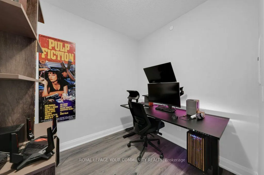 1 Uptown Drive, #202