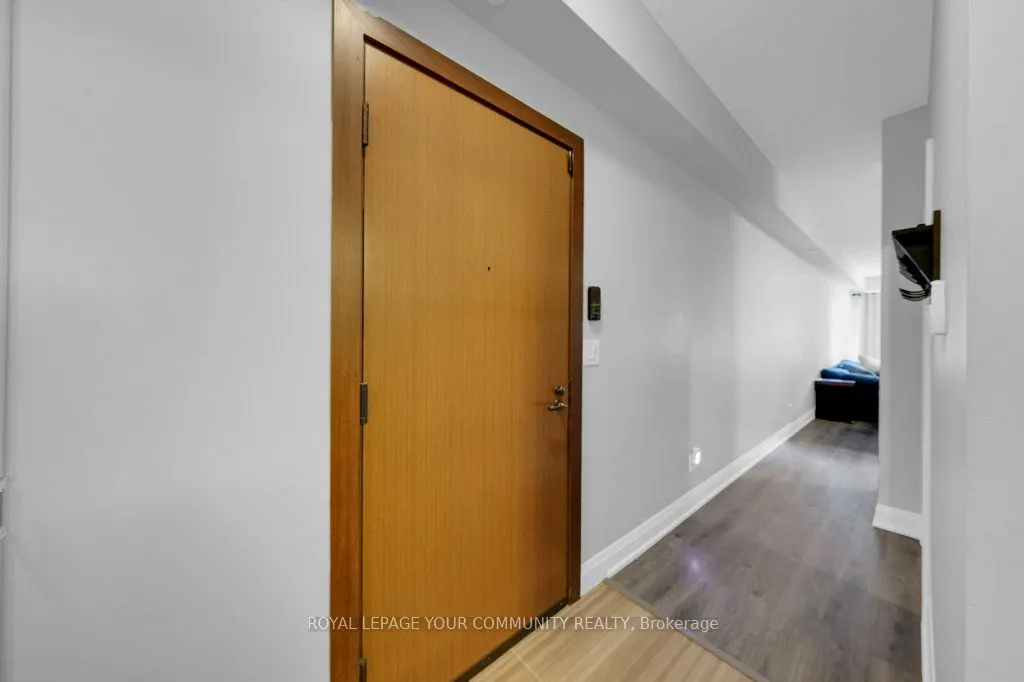 1 Uptown Drive, #202