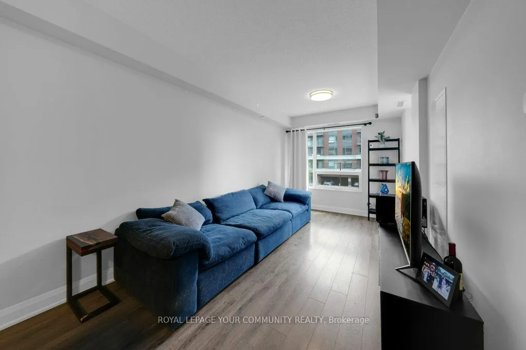 1 Uptown Drive, #202