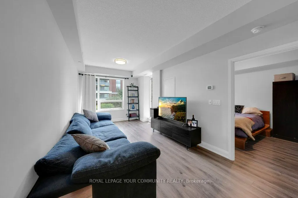 1 Uptown Drive, #202