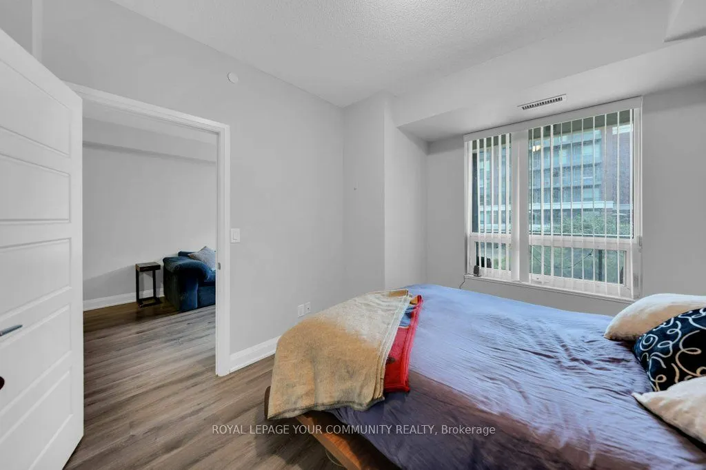 1 Uptown Drive, #202