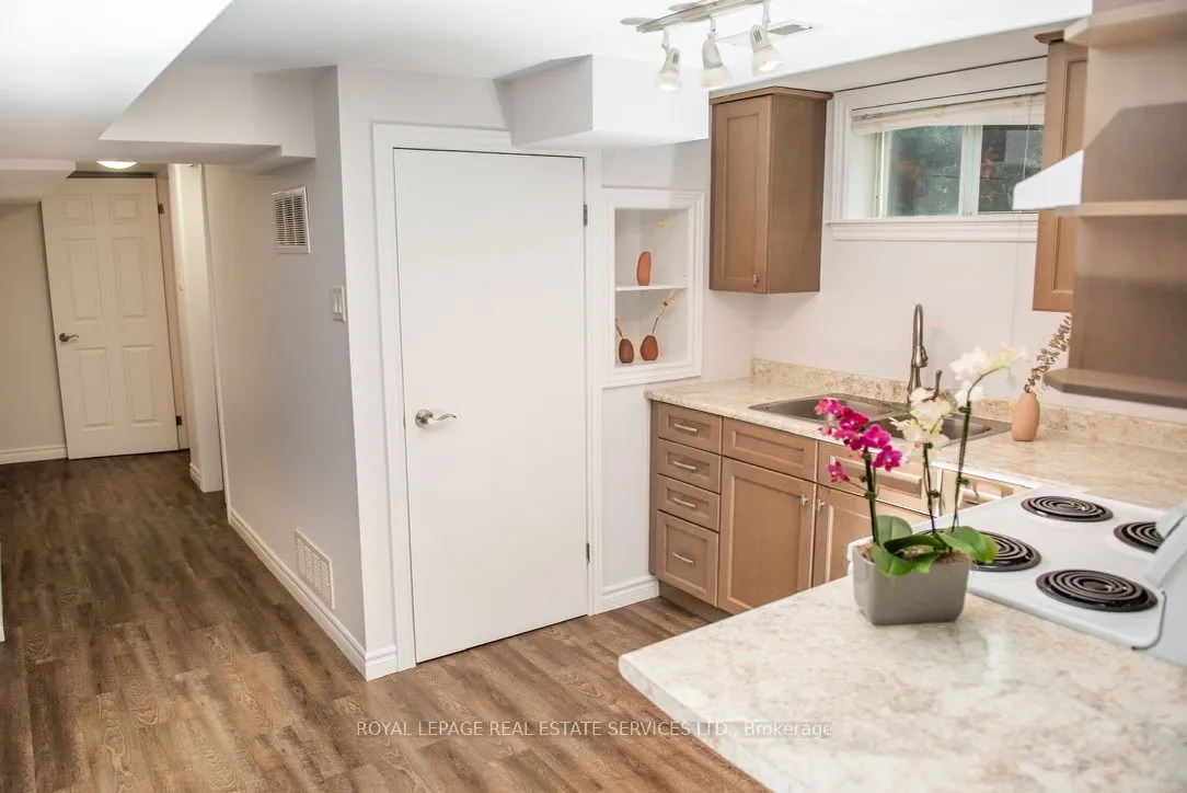 5 Maple Court, #Lower Level