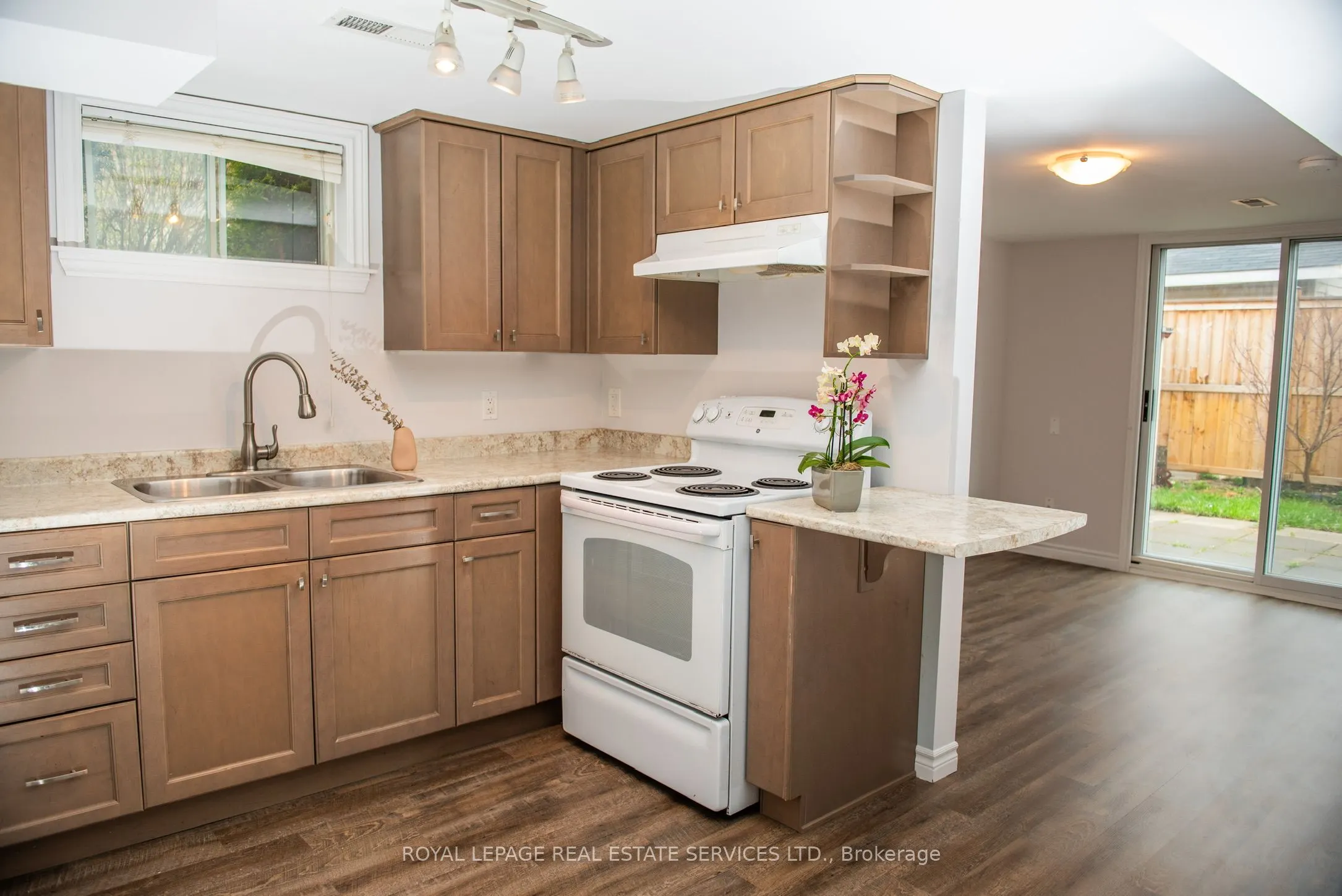 5 Maple Court, #Lower Level