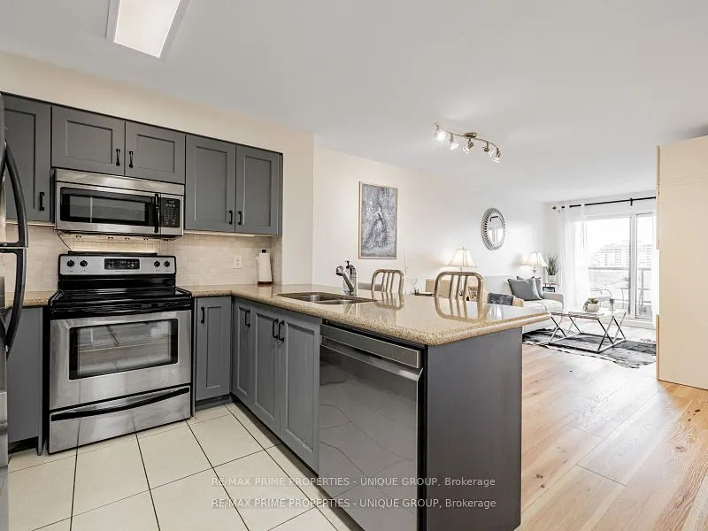 18 Harding Boulevard, #709