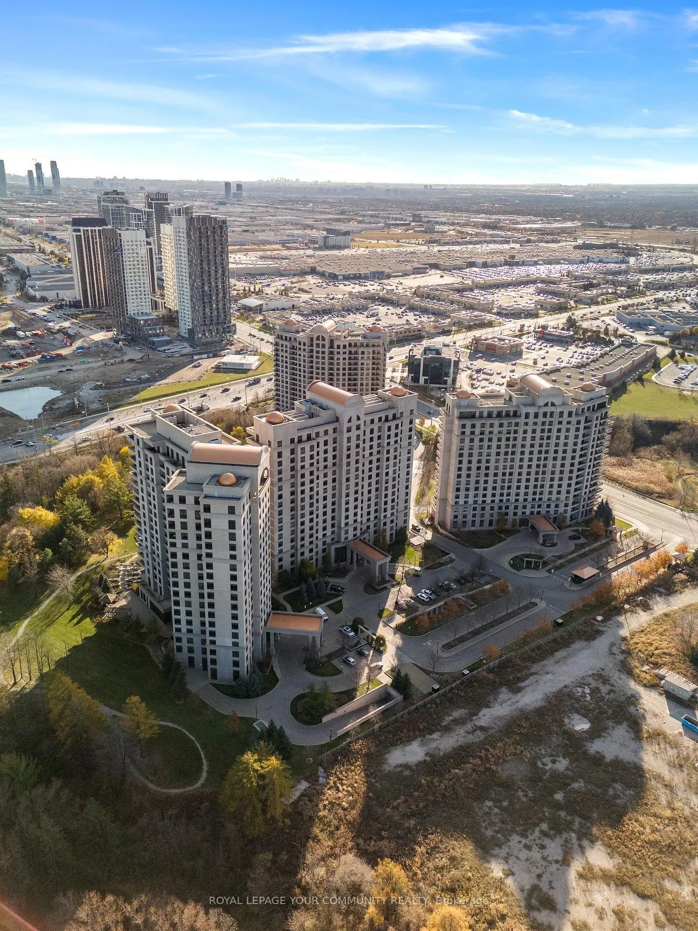 9245 Jane Street, #402