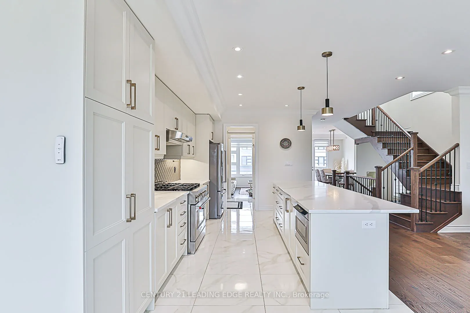 541 New England Court