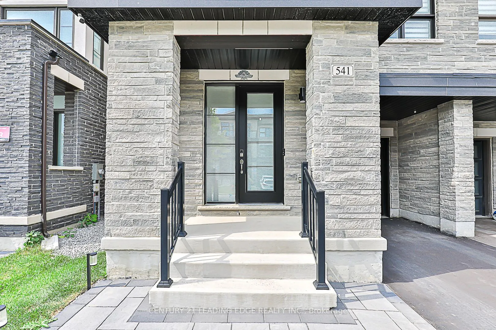 541 New England Court