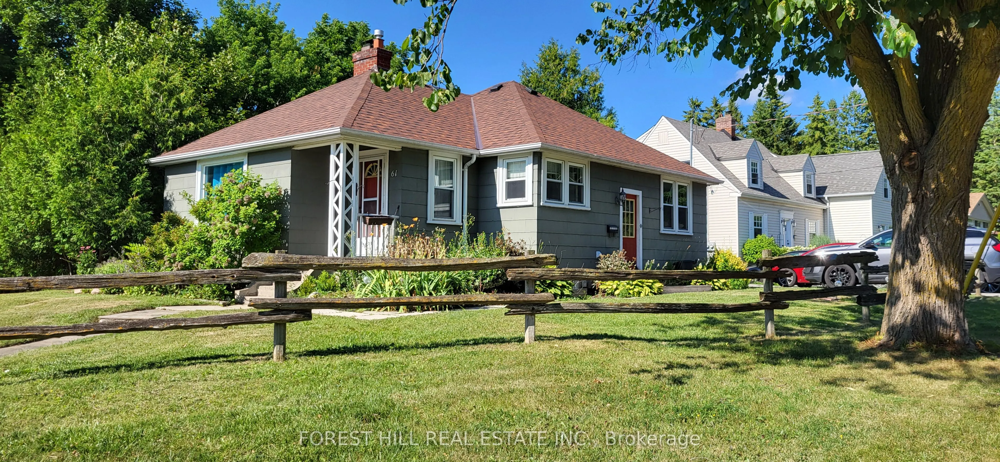 61 Roxborough Road