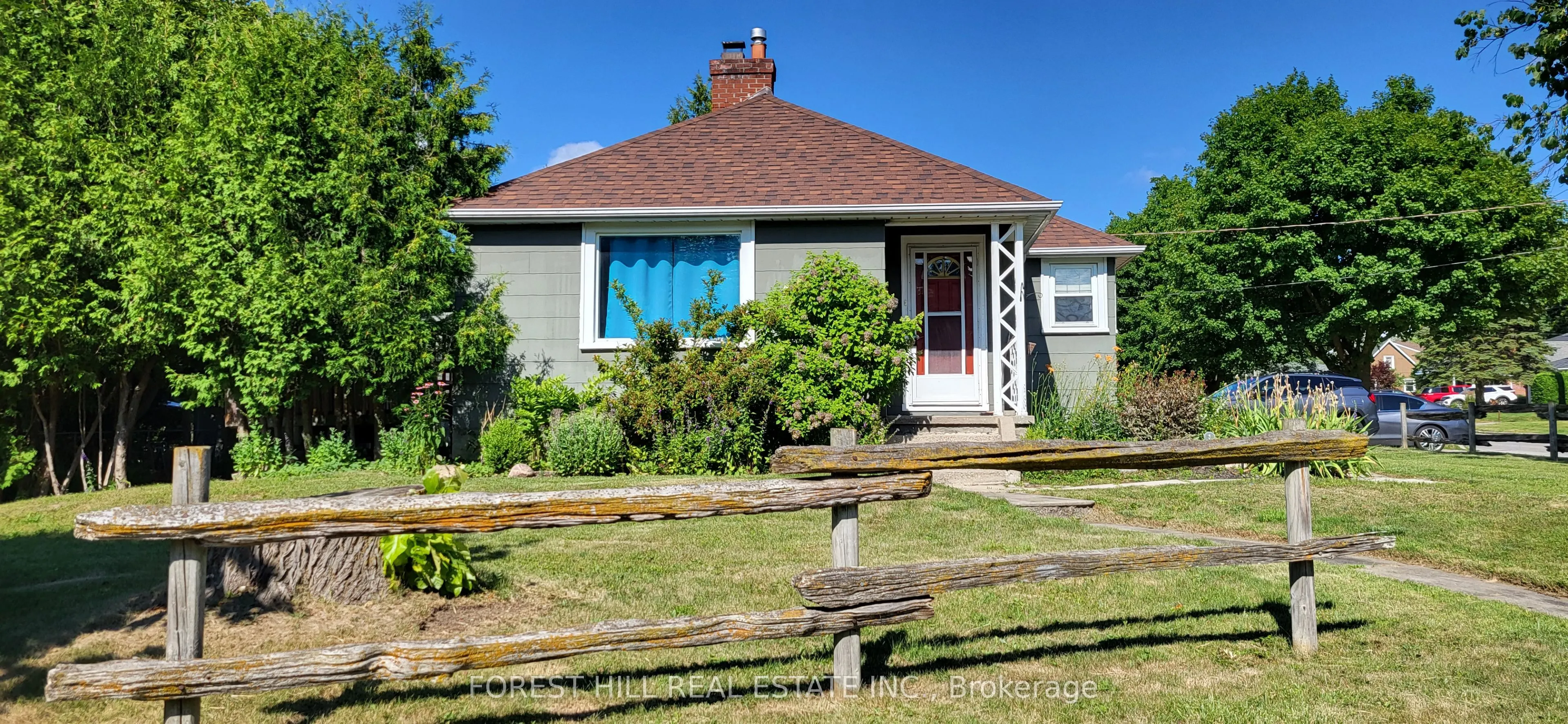 61 Roxborough Road