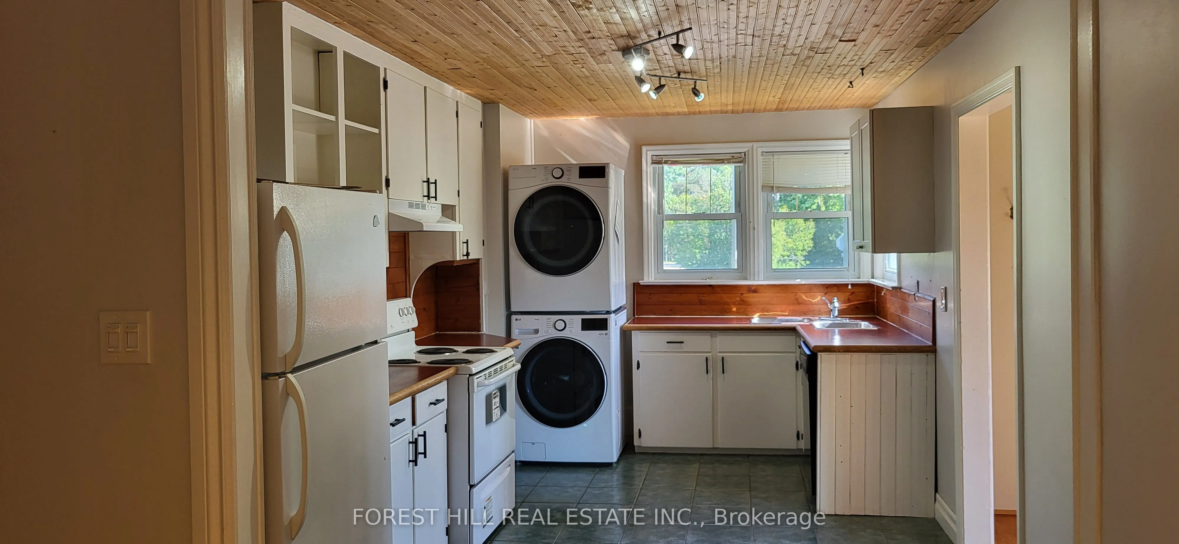 61 Roxborough Road