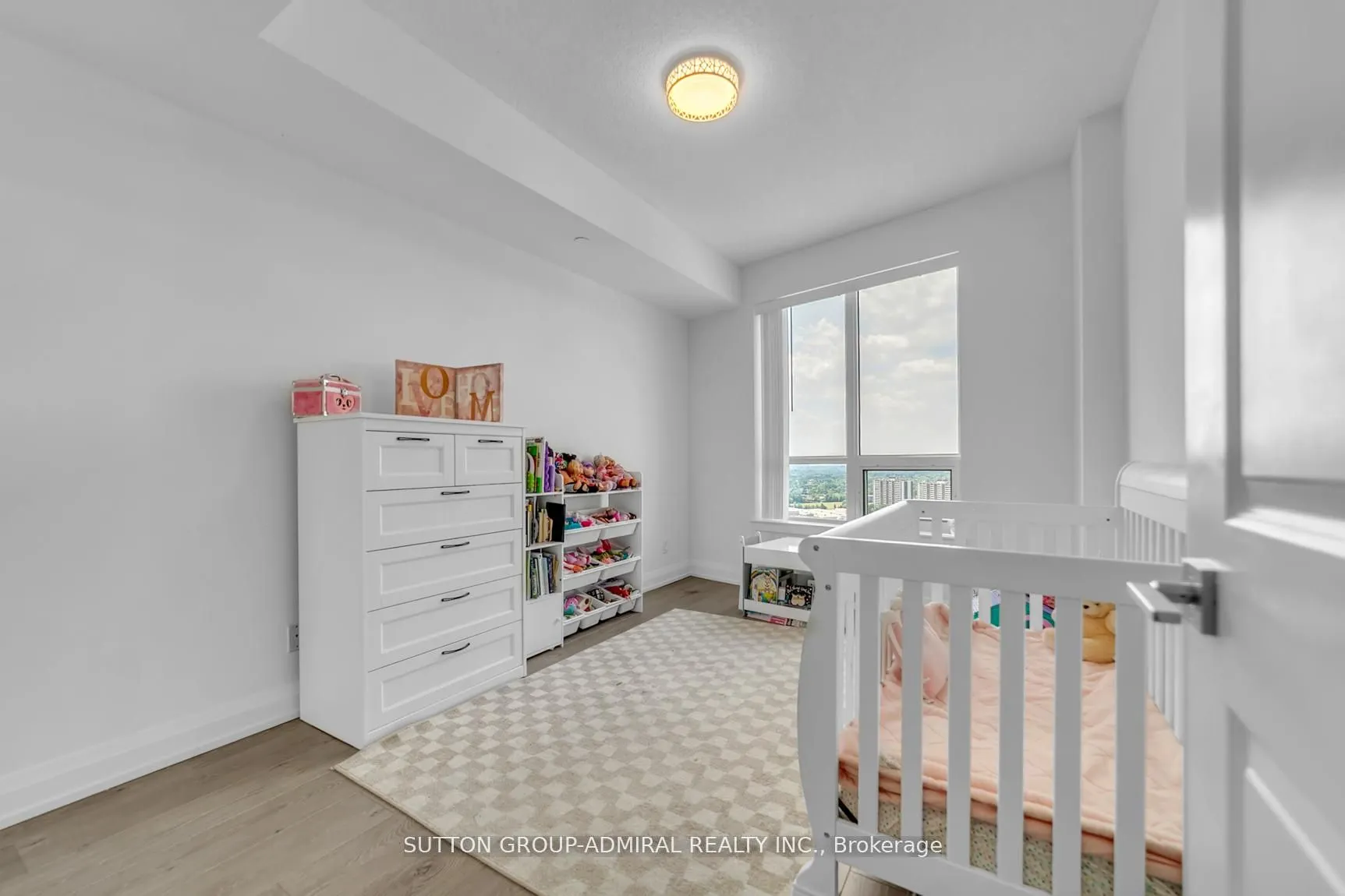 7161 Yonge Street, #2525