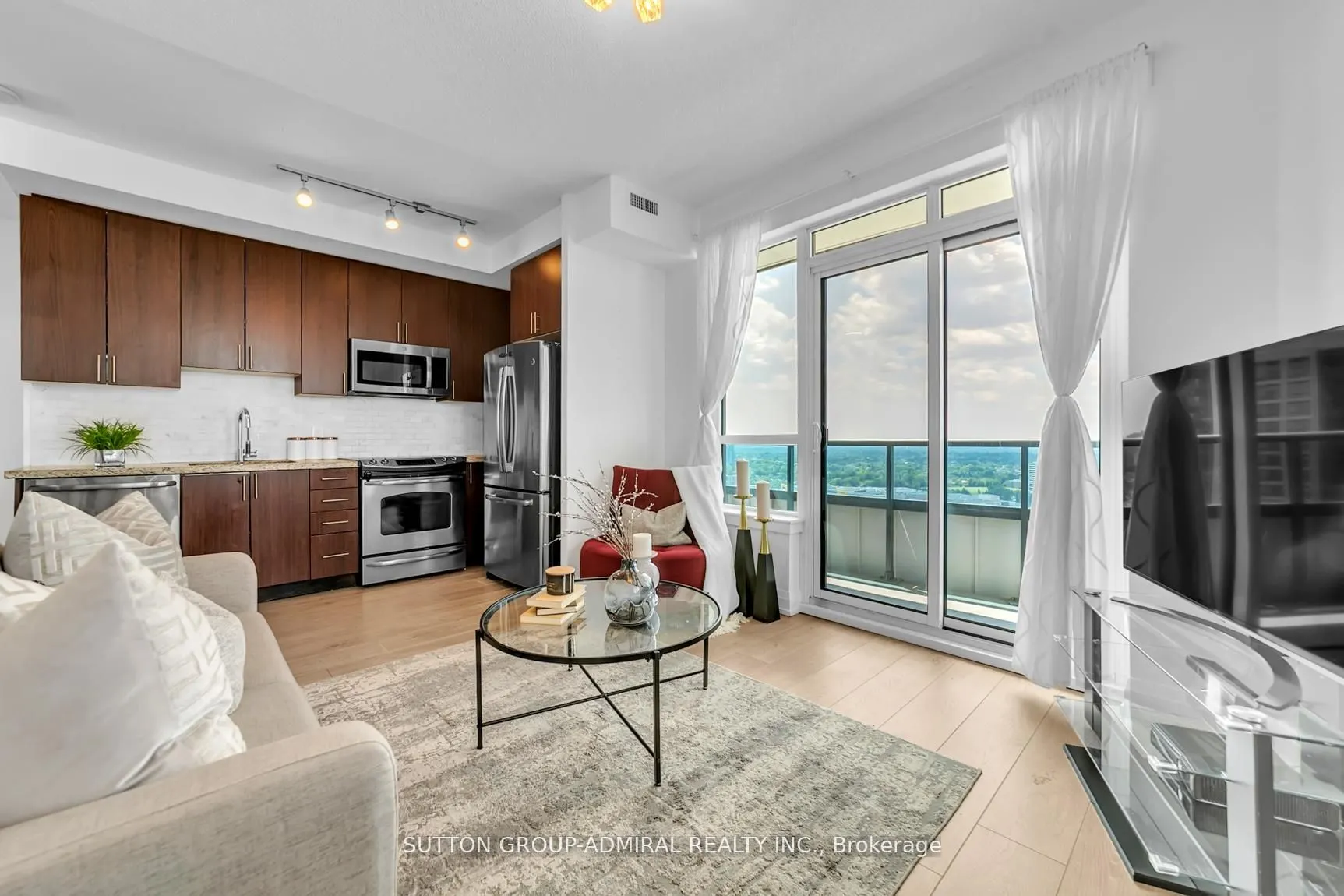 7161 Yonge Street, #2525