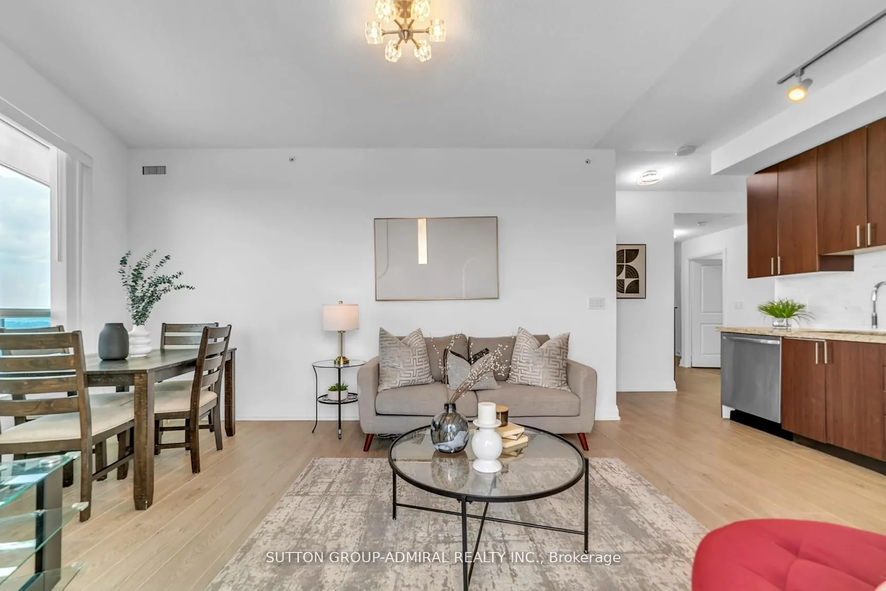 7161 Yonge Street, #2525