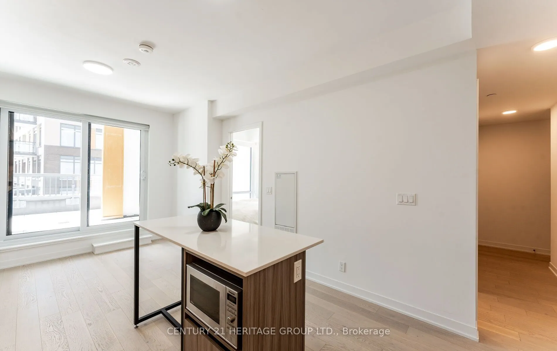 7950 Bathurst Street, #201