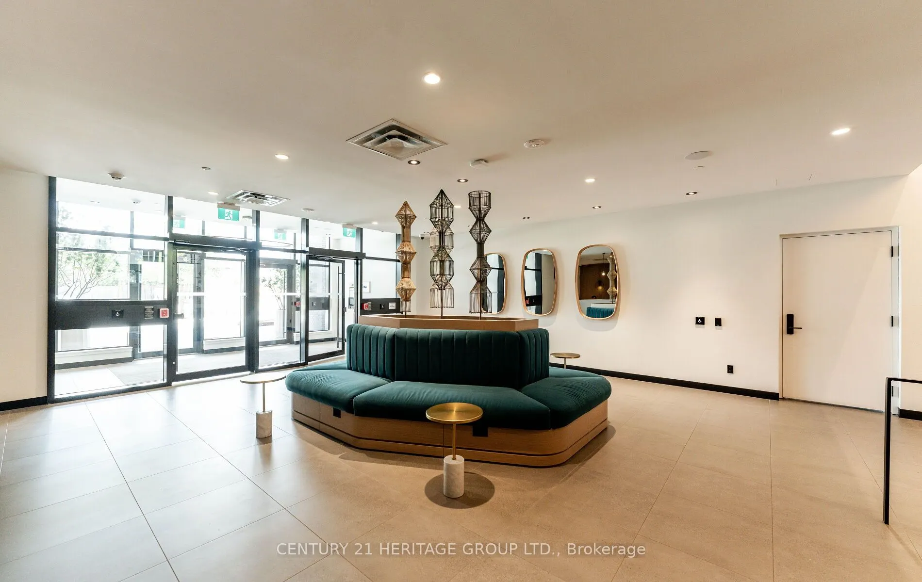 7950 Bathurst Street, #201